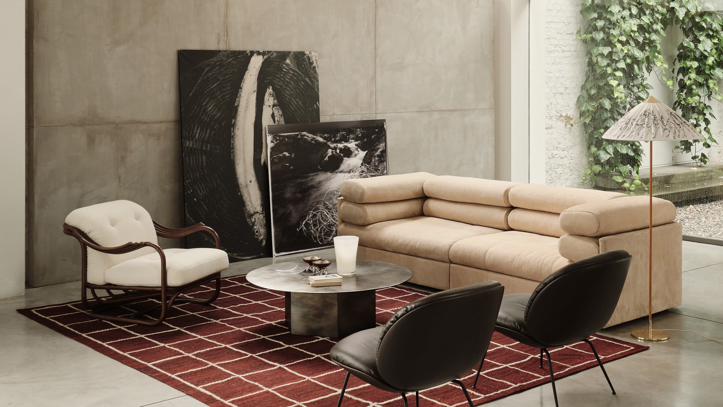 Desktop / Elogio Sofa, designed by Tobia and Afra Scarpa and made by Gubi
