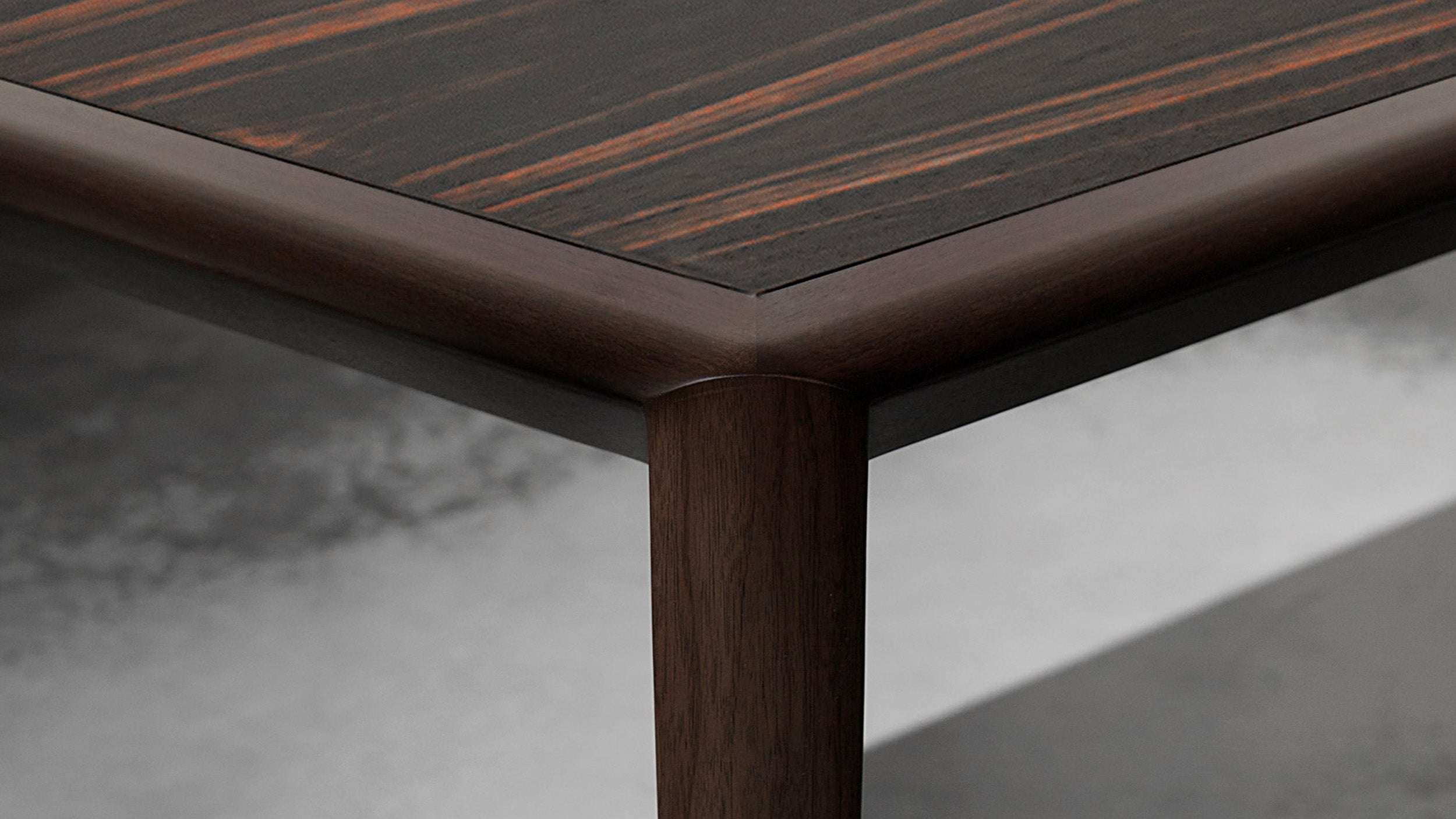 Desktop / Evenmore, designed by Roberto Lazzeroni for Ceccotti Collezioni