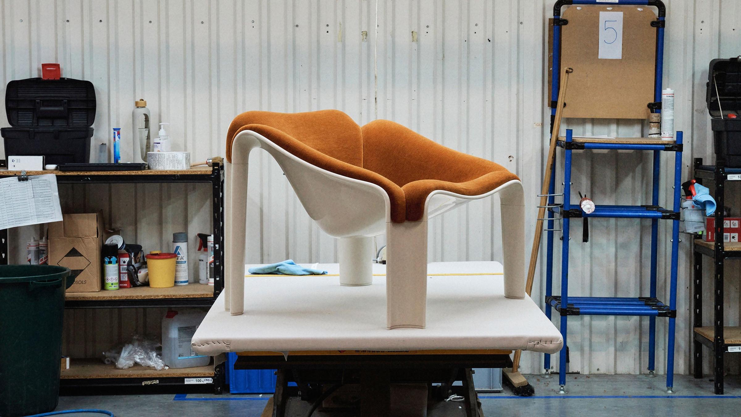 GUBI Lounge Chair F300 Lounge Chair
