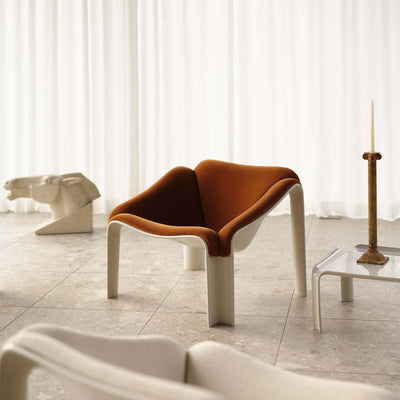 Rust - Alabaster White / Mobile / F300 Lounge Chair, designed by Pierre Paulin and made by Gubi