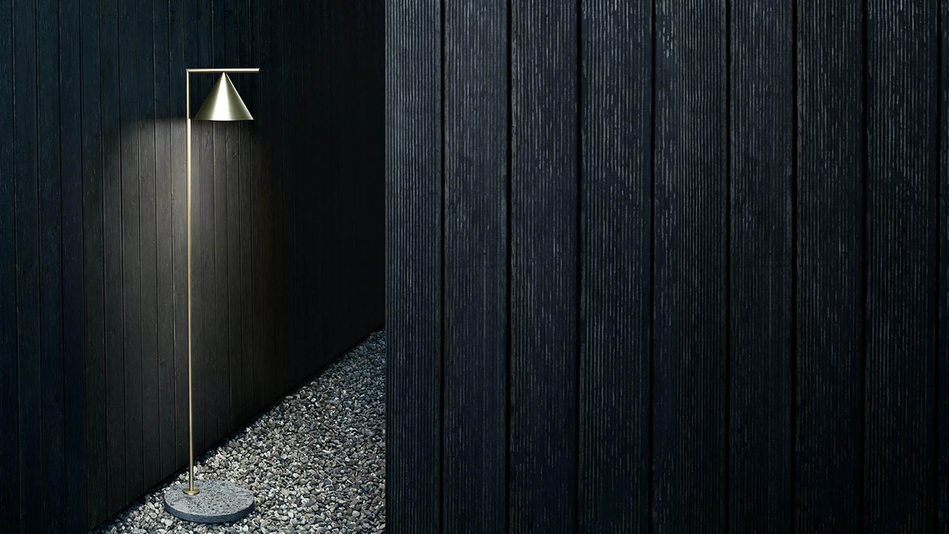 Desktop / WhiteMenu / Captain Flint, designed by Michael Anastassiades made by Flos