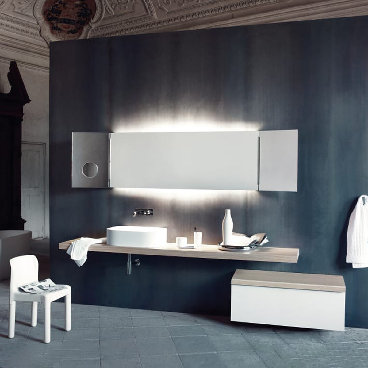 Mobile / Flat X, designed by Benedini Associati for Agape