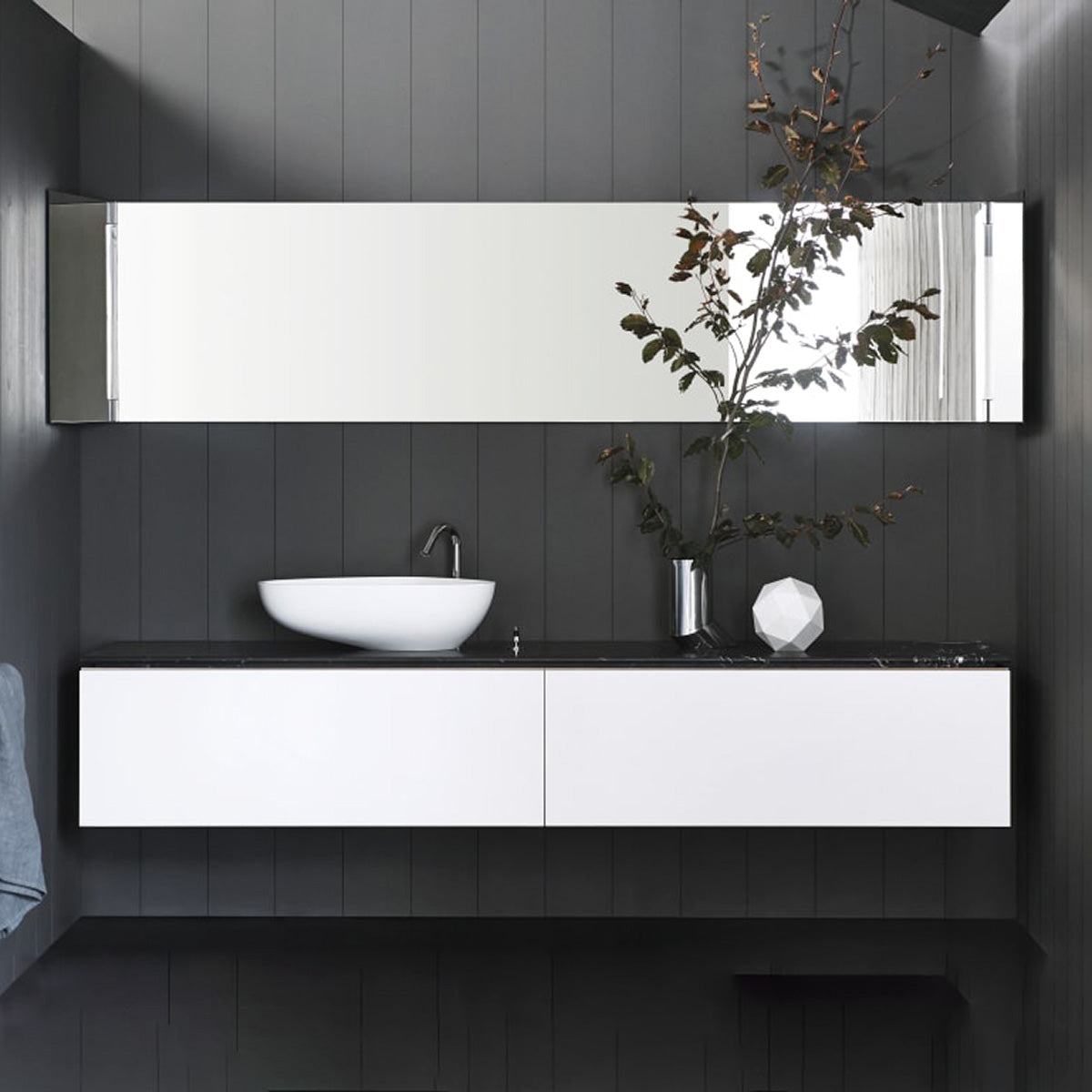 Mobile / Flat X, designed by Benedini Associati for Agape