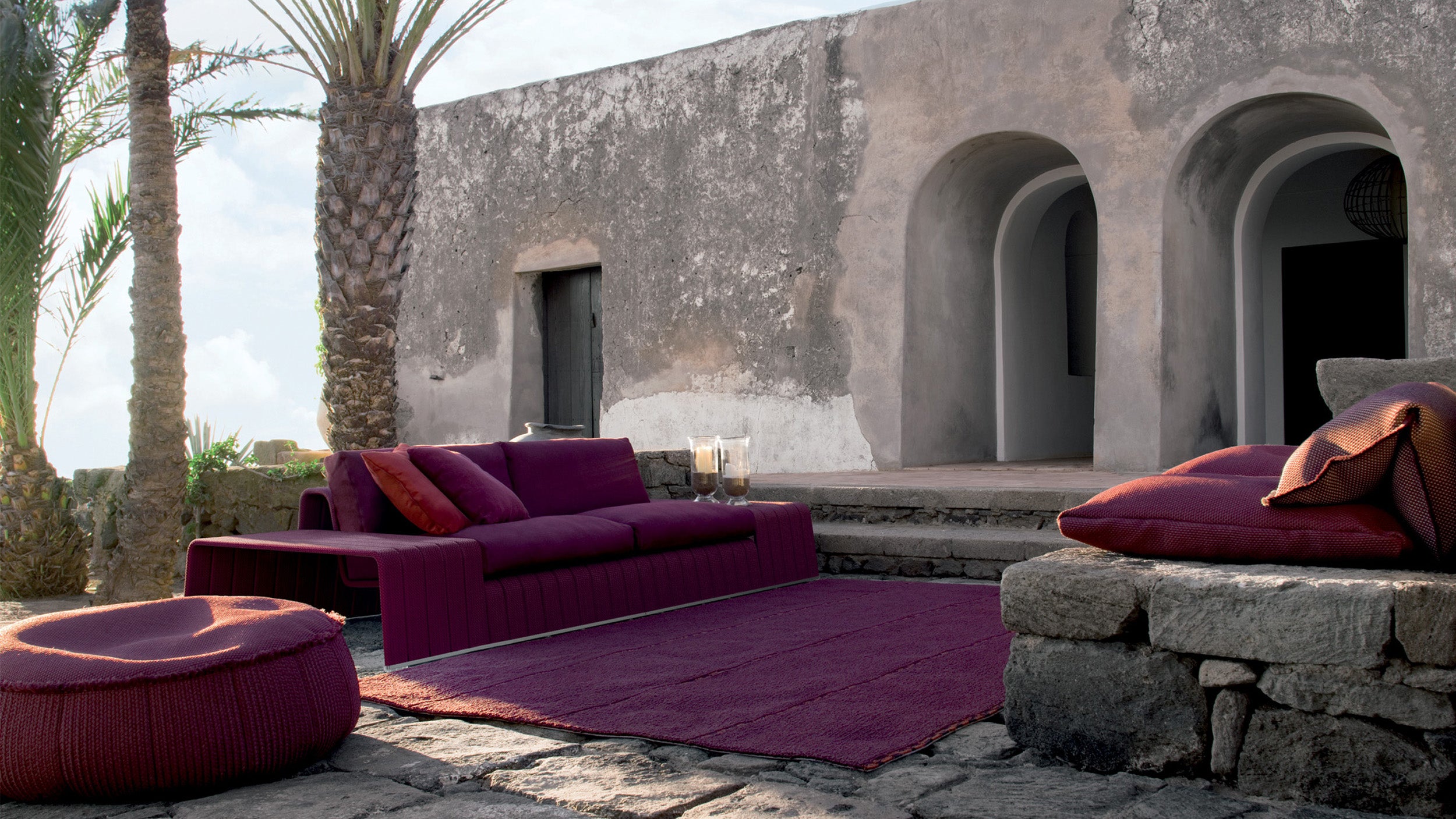 Desktop / Frame Outdoor Sofa, designed by Francesco Rota for Paola Lenti