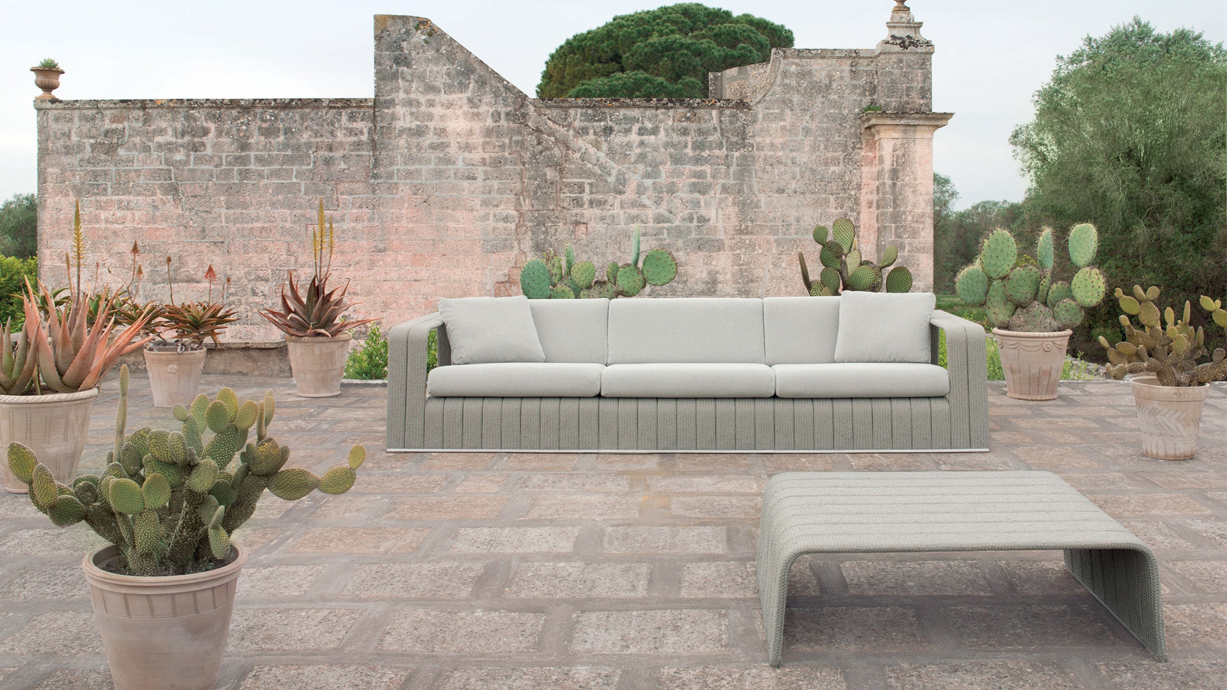 Desktop / Frame Outdoor Sofa, designed by Francesco Rota for Paola Lenti
