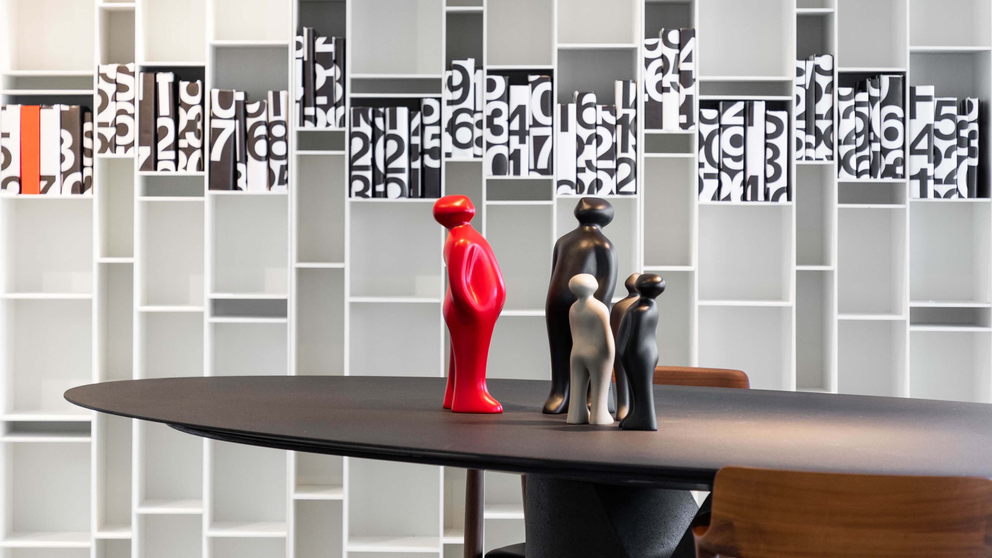 Red Rubia / Desktop / BlackMenu / The Visitor Sculpture (Medium), designed by Guido Deleu