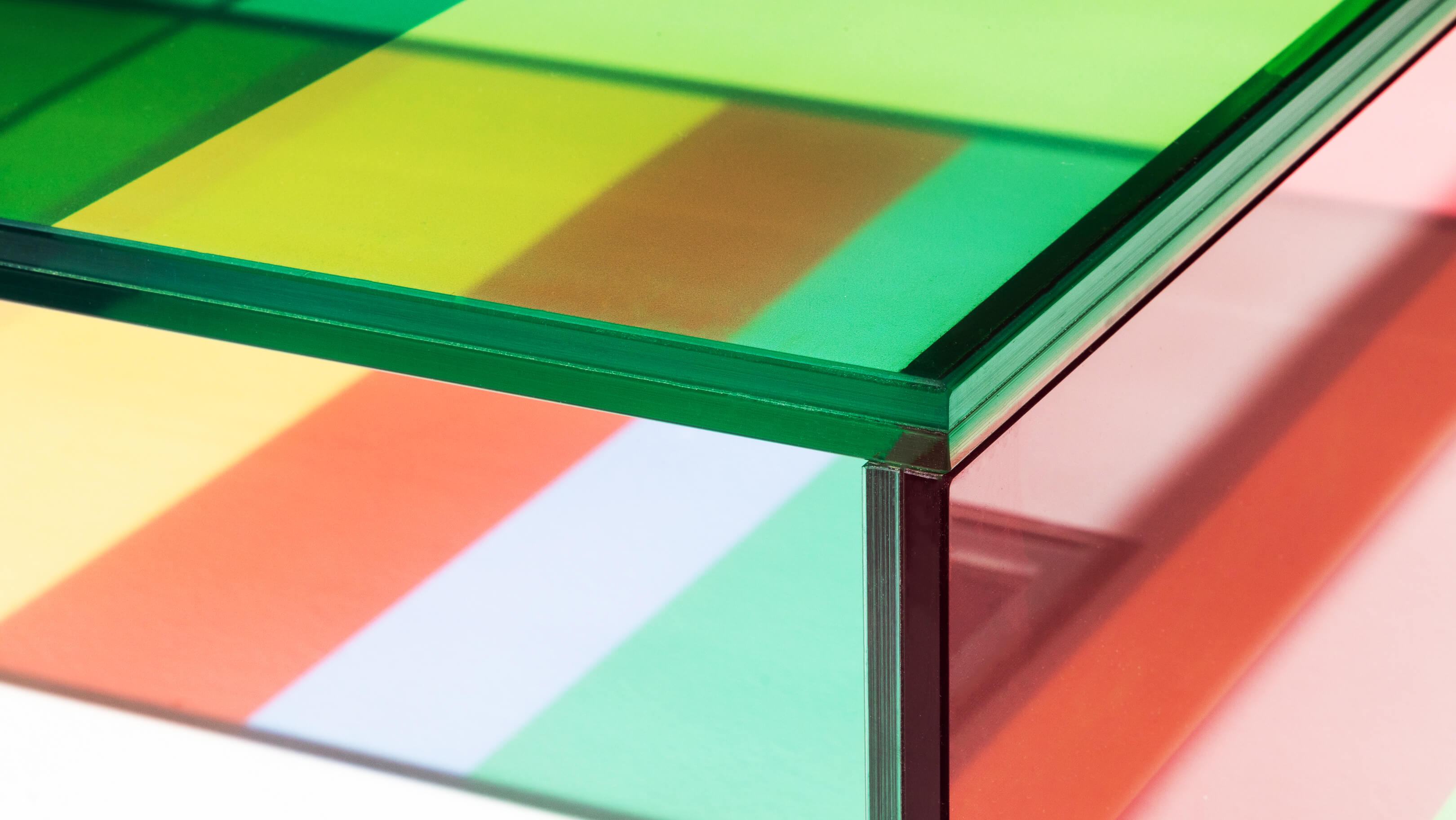 Desktop / BlackMenu / The Dark Side of the Moon Table, Designed by Piero Lissoni