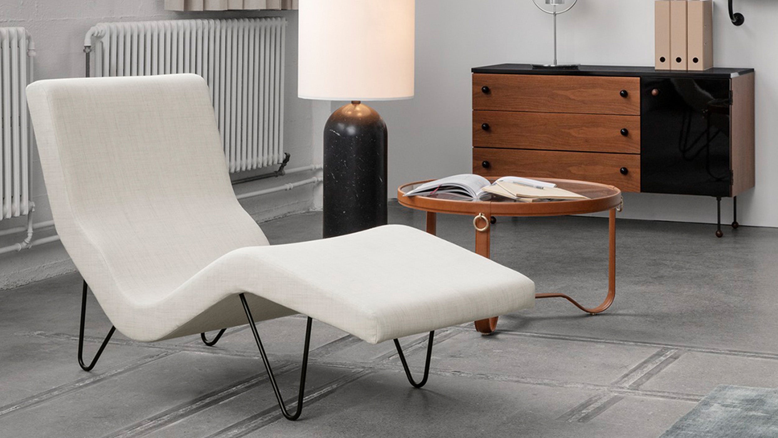 Desktop / GMG Chaise Longue, designed by Greta M. Grossman and made by Gubi
