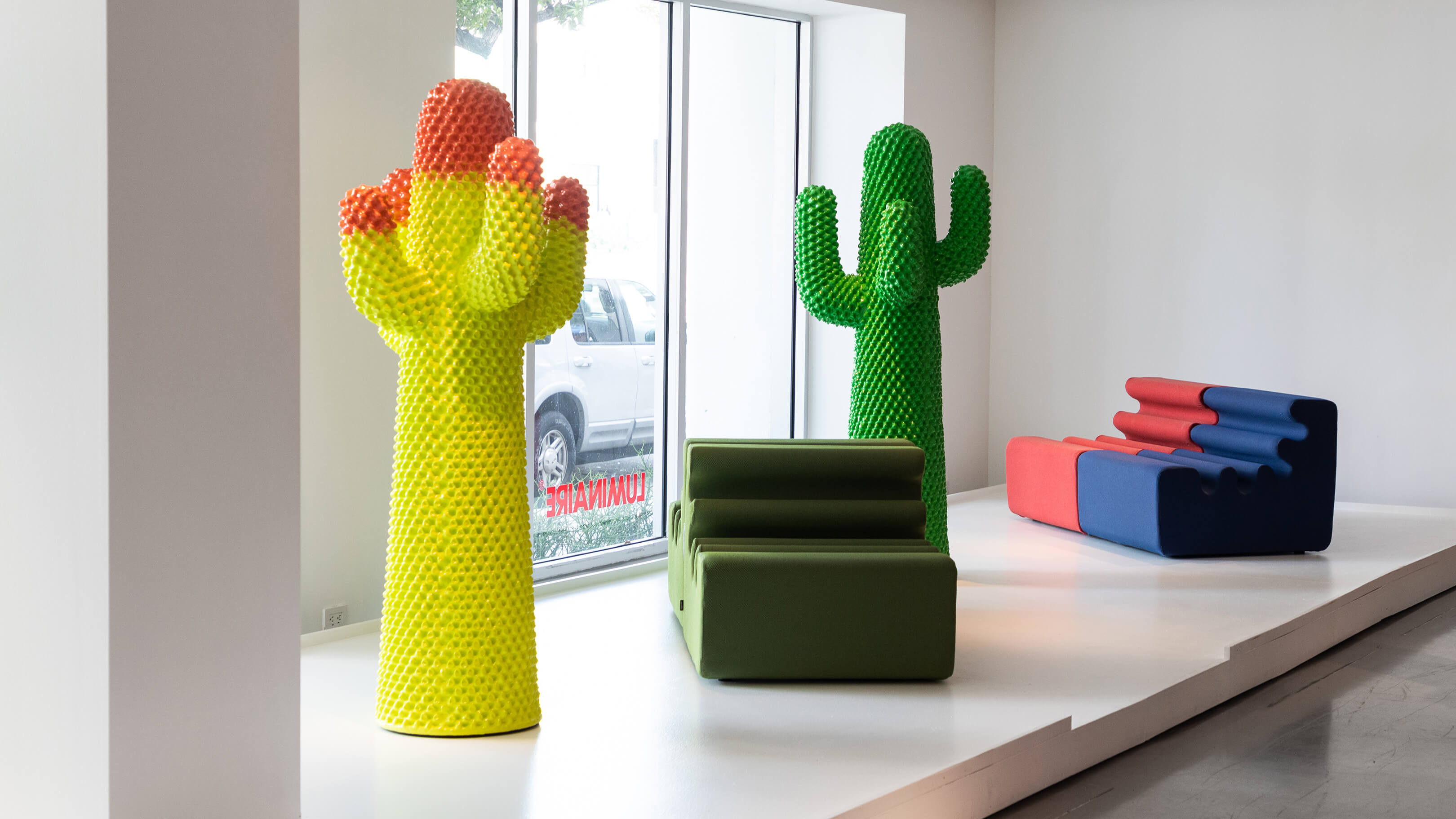 Desktop / BlackMenu / Cactus, designed by Guido Drocco and Franco Mello