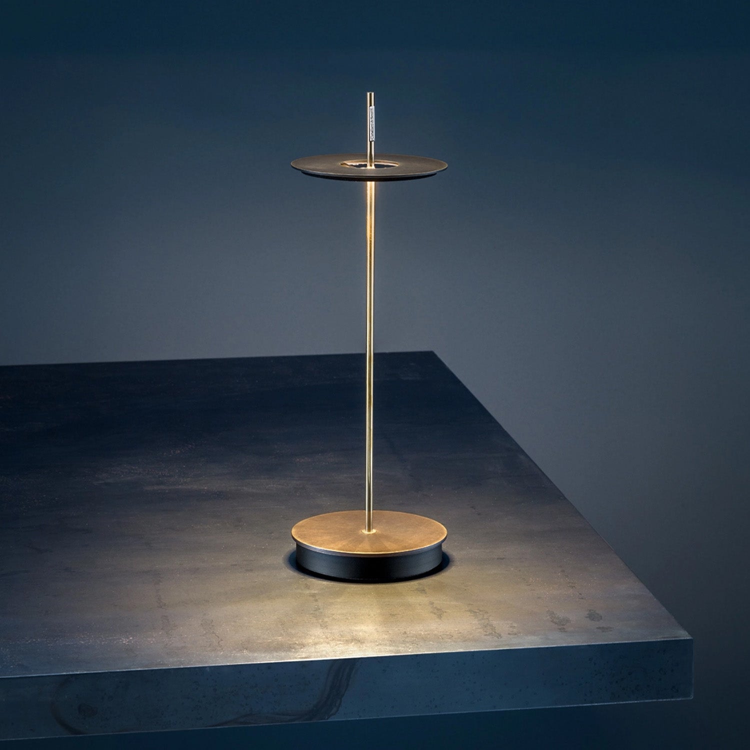 Mobile / Giulietta BE Table Lamp, by Catellani & Smith