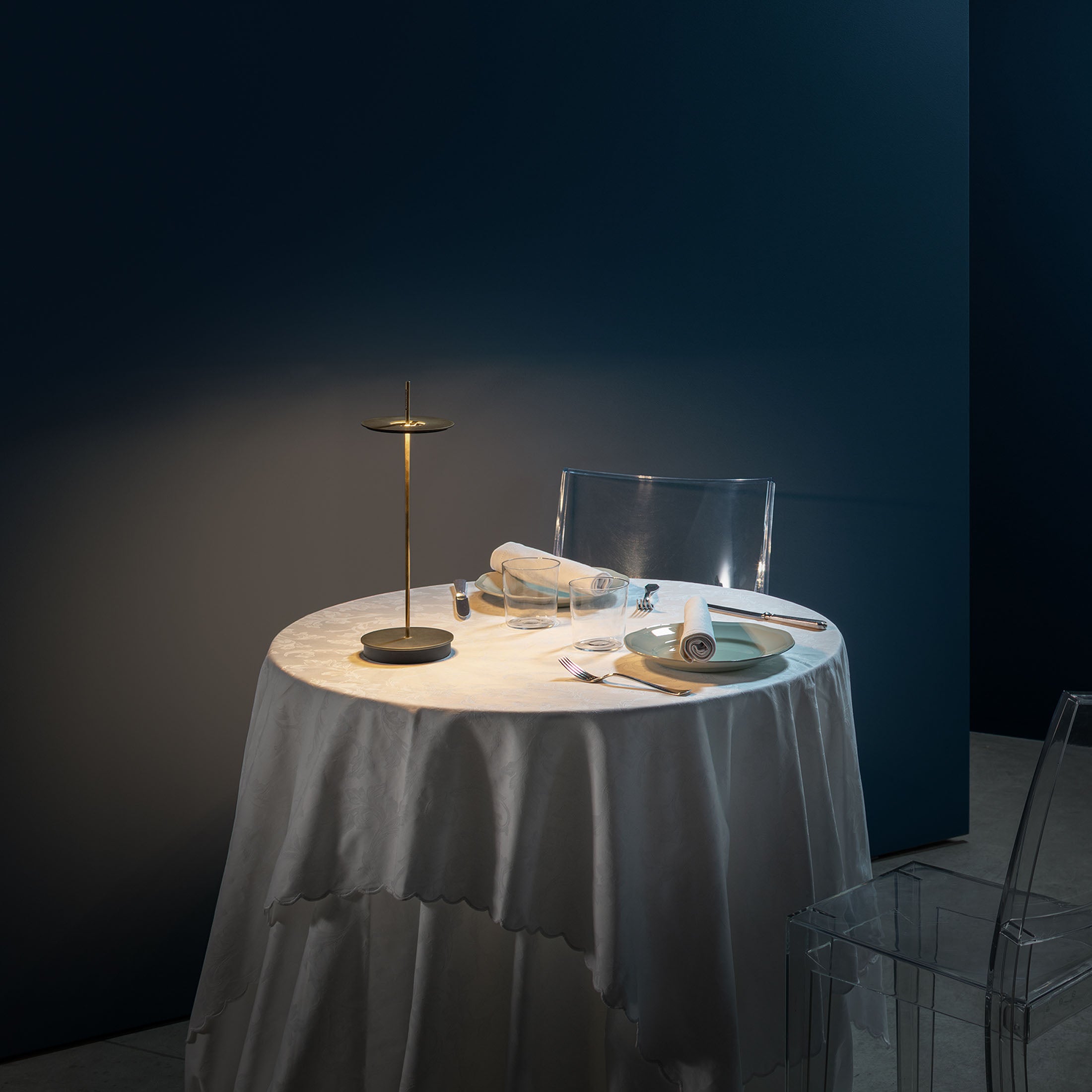 Mobile / Giulietta BE Table Lamp, by Catellani & Smith