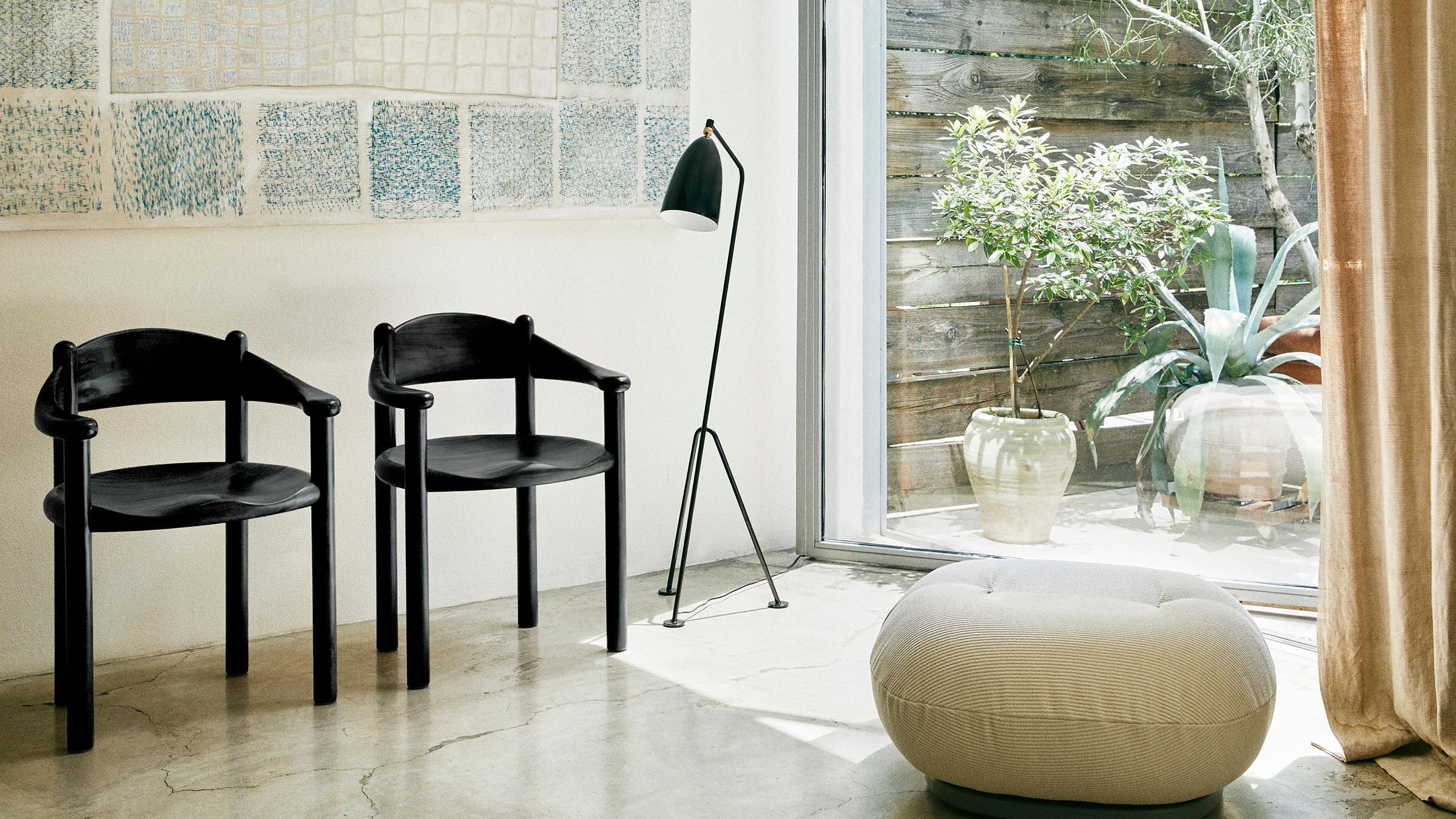 GUBI Floor Lamp Gräshoppa Floor Lamp