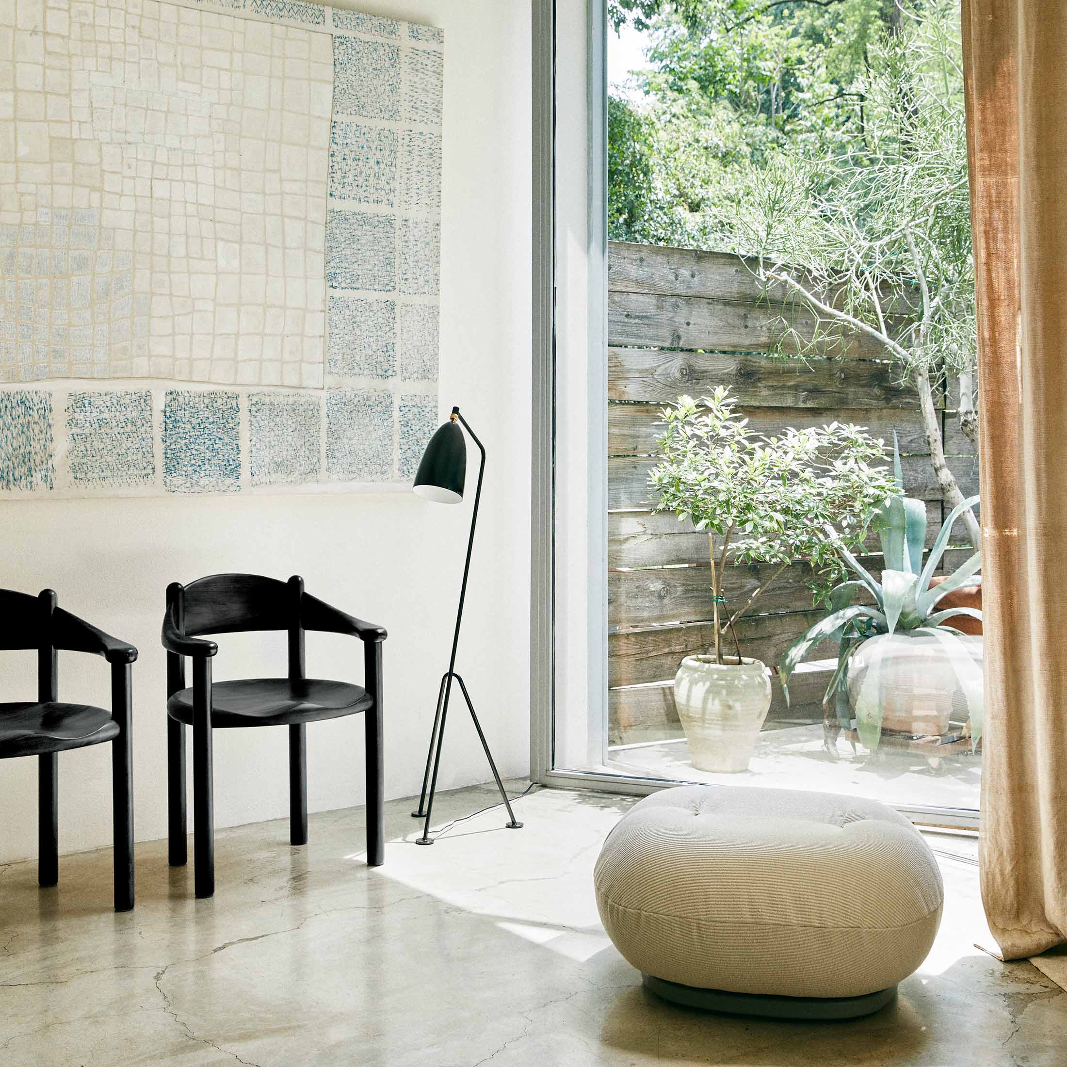 Black Semi Matt / Mobile / Gräshoppa Floor Lamp, designed by Greta M. Grossman and made by Gubi
