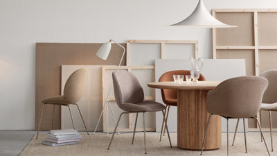 Alabaster White Glossy / Desktop / Gräshoppa Floor Lamp, designed by Greta M. Grossman and made by Gubi