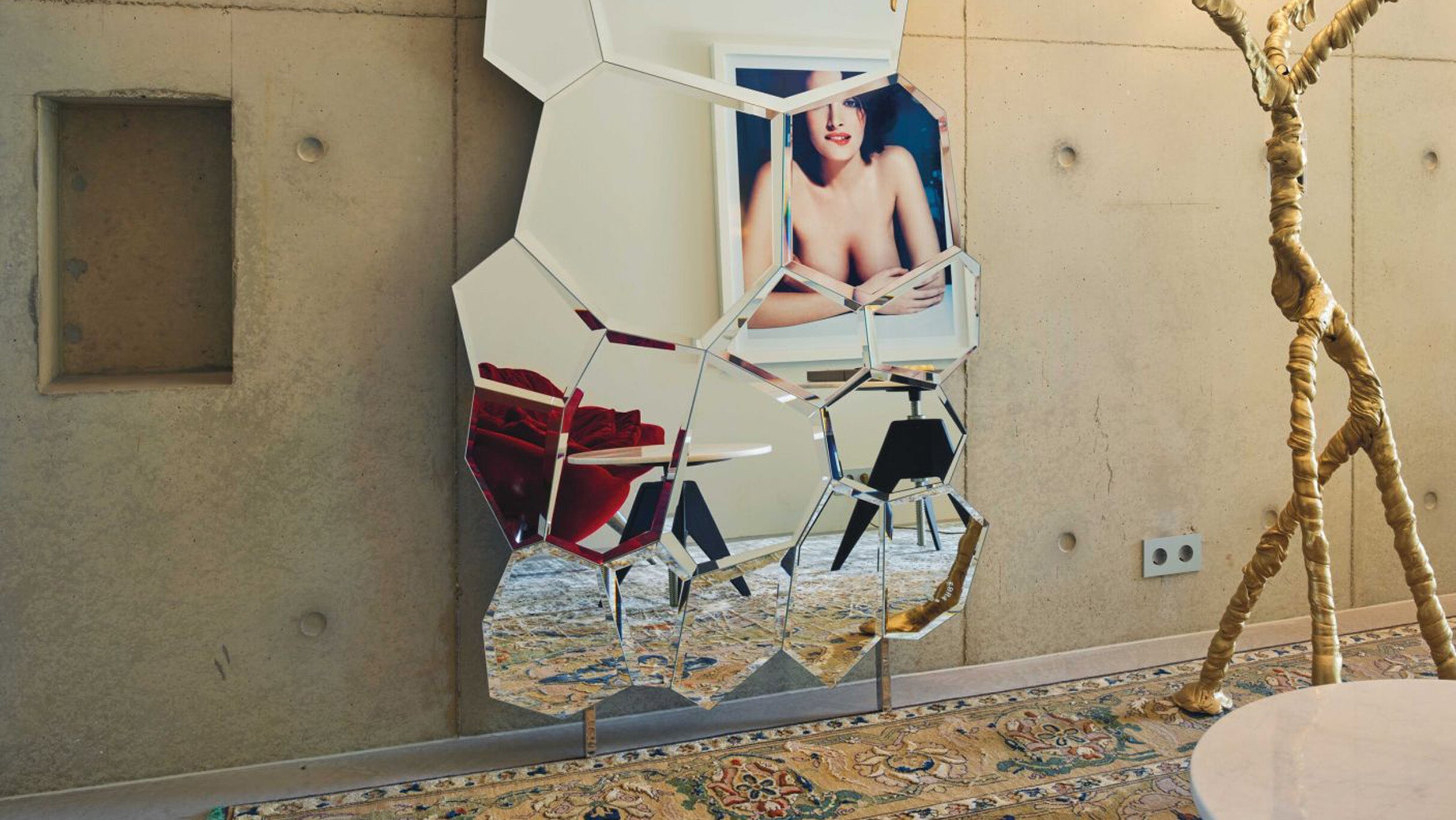 Desktop / Jubile Mirror, designed by Estudio Campana for Edra