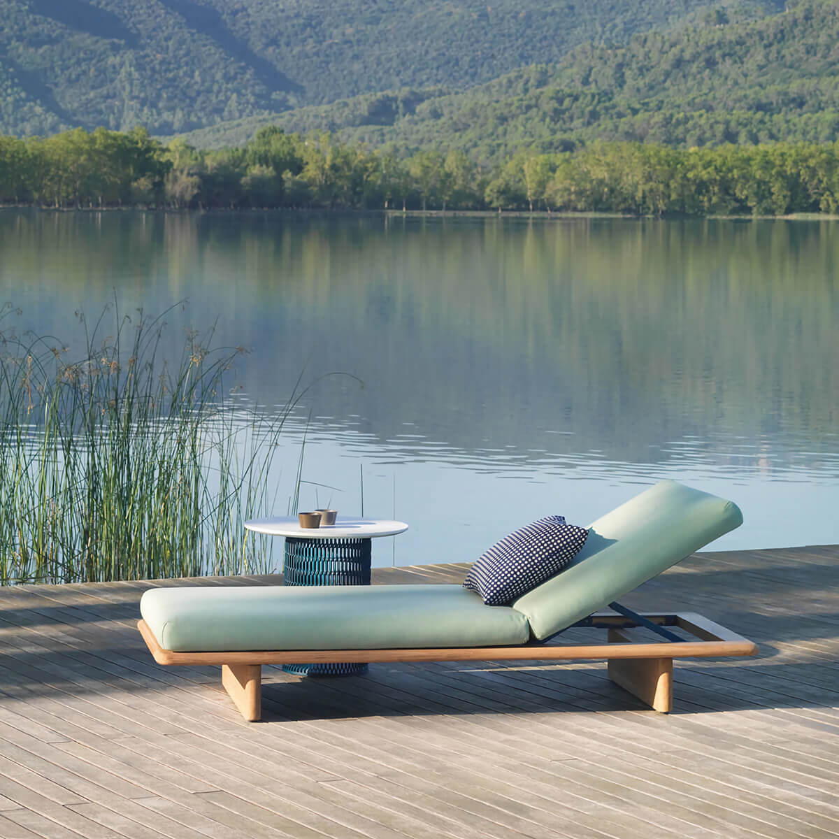 Mobile / BlackMenu / Mesh Deckchair, designed by Patricia Urquiola