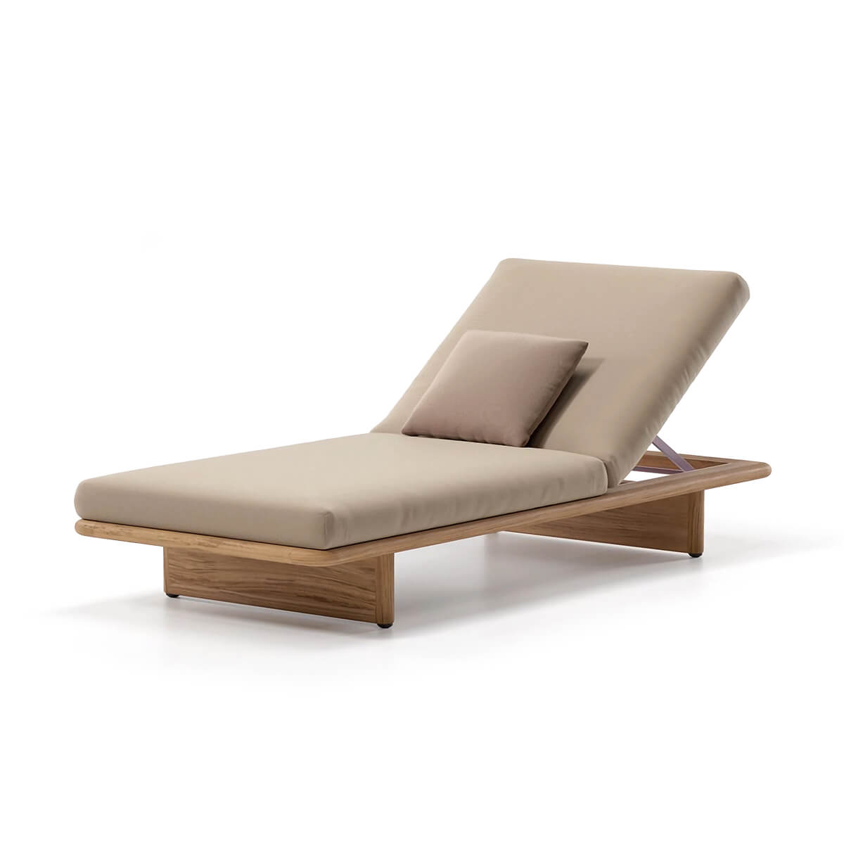Mobile / BlackMenu / Mesh Deckchair, designed by Patricia Urquiola