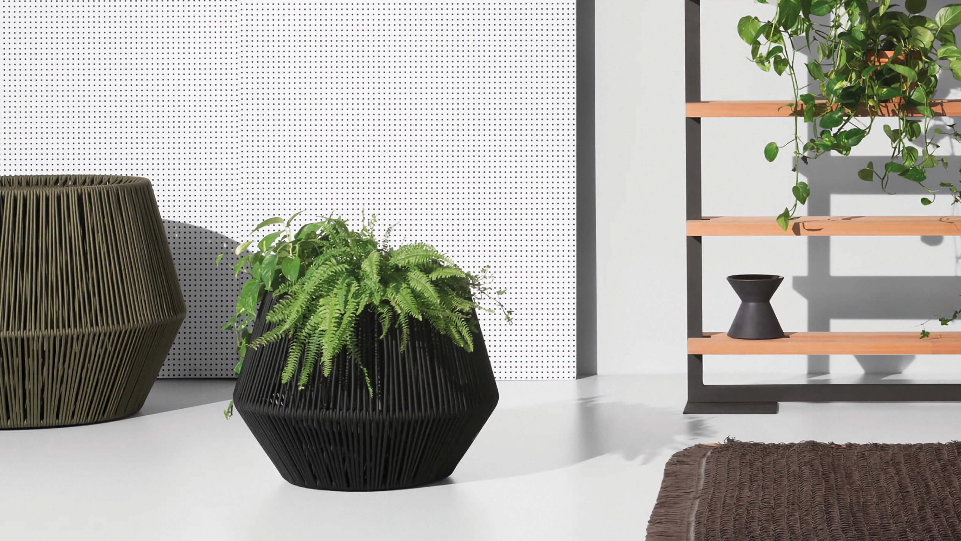 Desktop / BlackMenu / ZigZag Planters, designed by Emiliana Design Studio