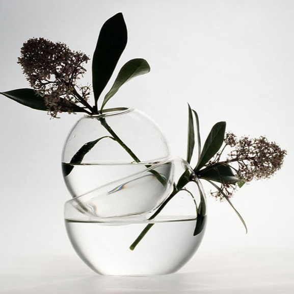 Mobile / BlackMenu / Inseparables Vase Duo