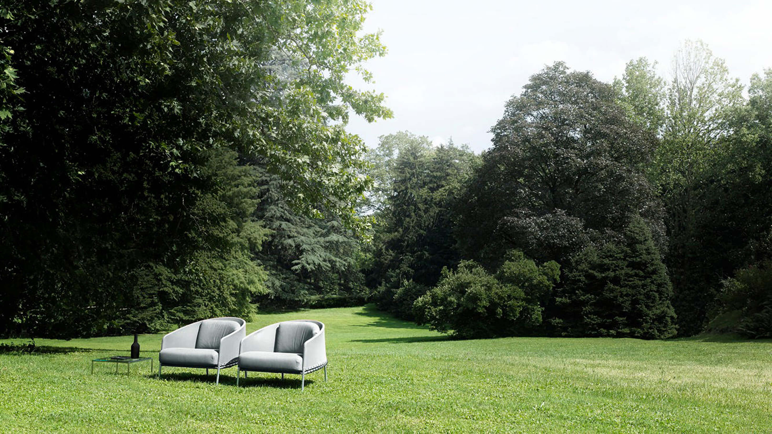 Desktop / BlackMenu / Poncho, designed by LucidiPevere made by Living Divani