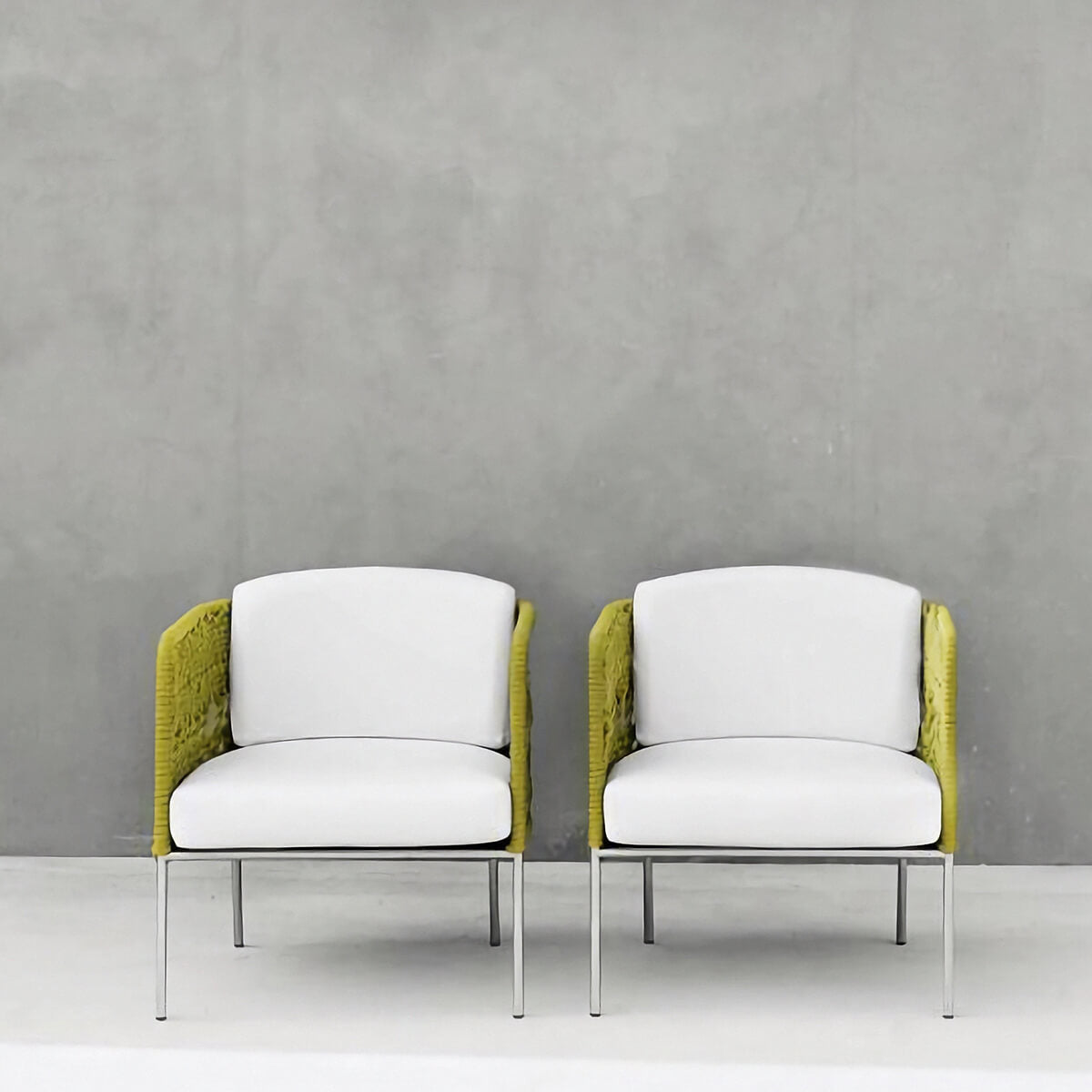 Mobile / WhiteMenu / Tombolo Armchair, designed by Piero Lissoni made by Living Divani