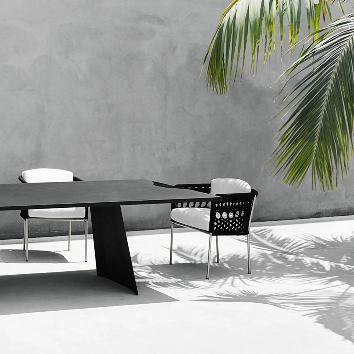 Mobile / WhiteMenu / Tombolo Armchair, designed by Piero Lissoni made by Living Divani