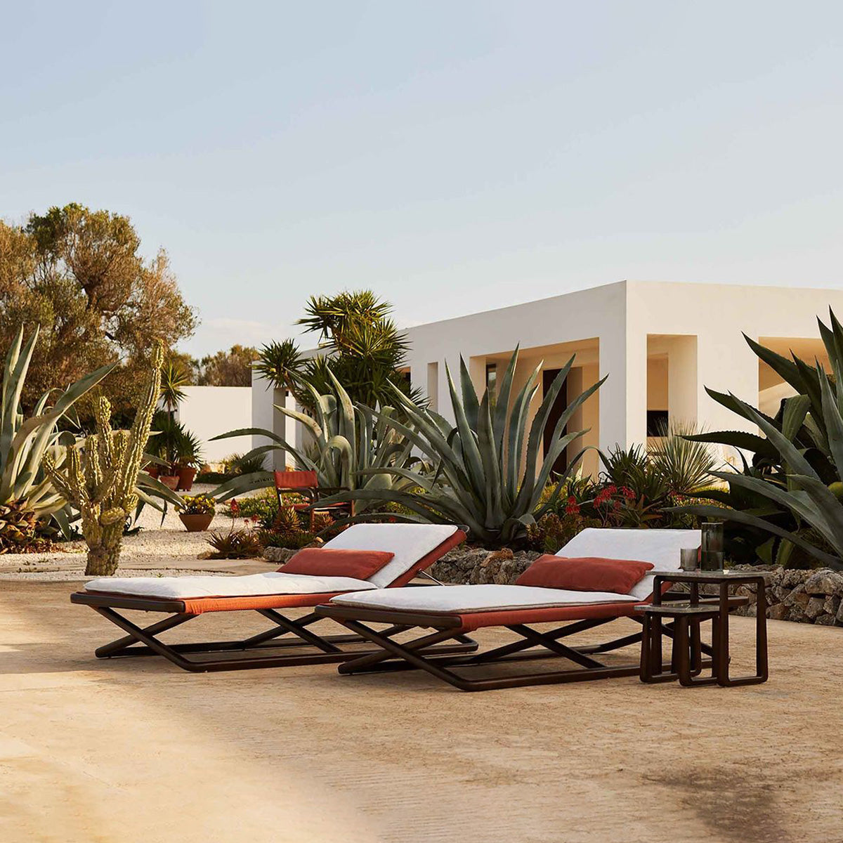 Mobile / LPIDC04 Sunbed, designed by Paola Navone for Exteta