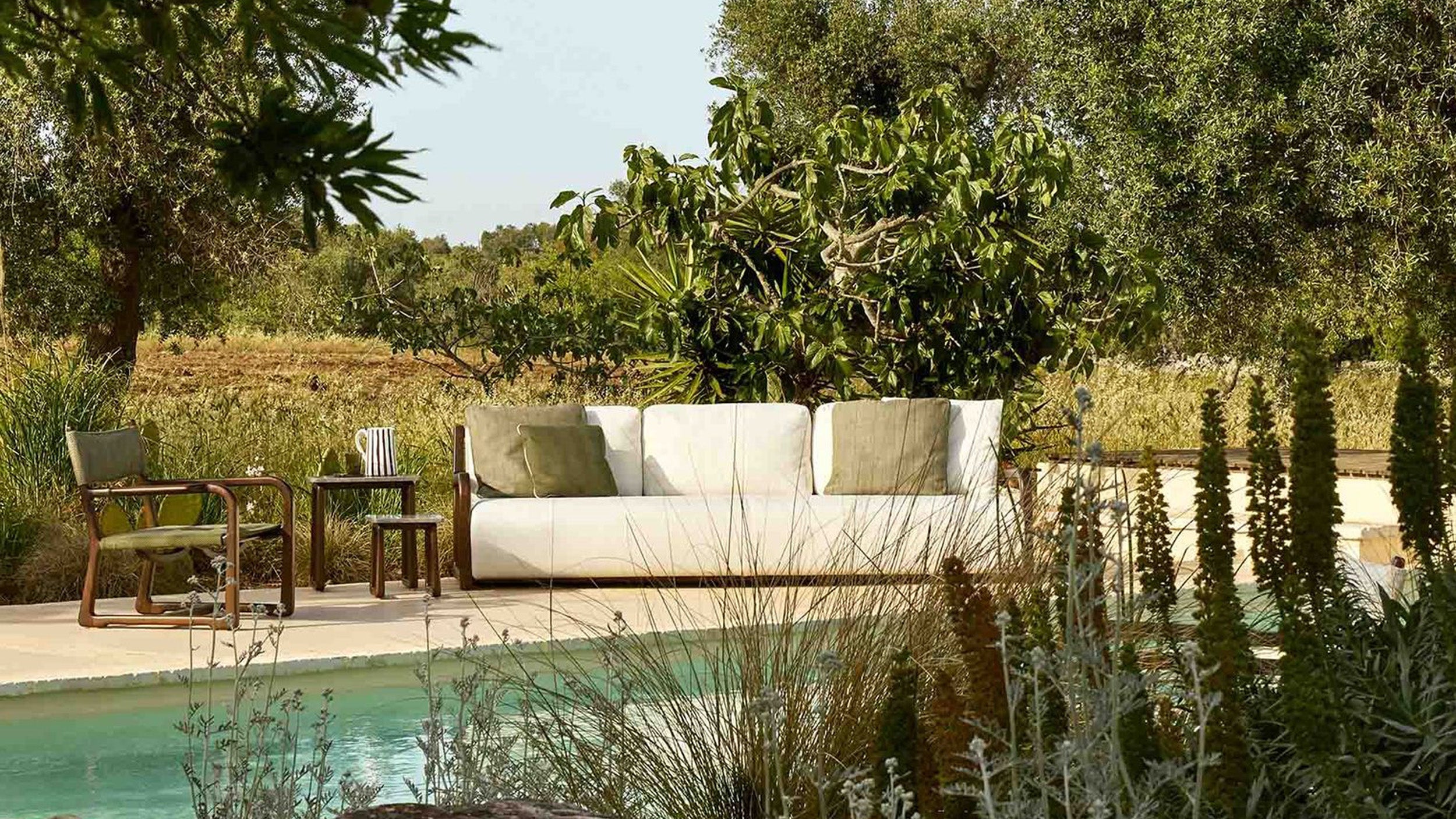 Desktop / LPIDC08 Sofa, designed by Paola Navone for Exteta