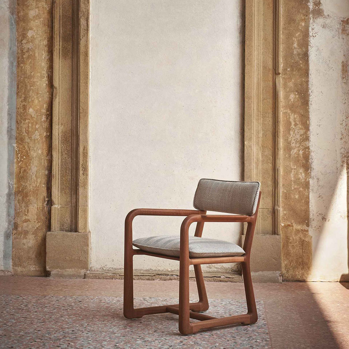 Mobile / LPIDC12 Dining Chair, designed by Paola Navone for Exteta