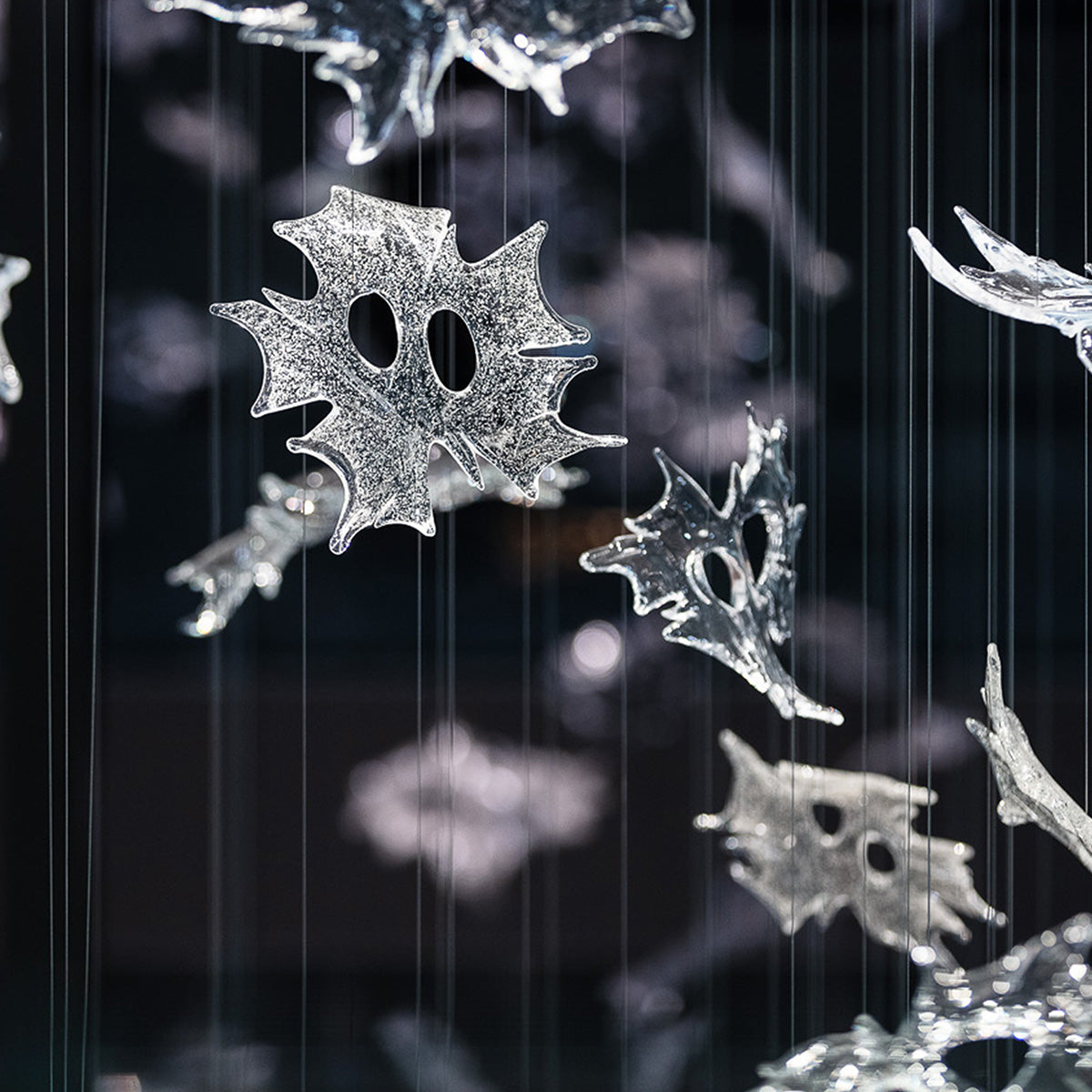 Mobile / WhiteMenu / Dancing Leaves by Luděk Hroch