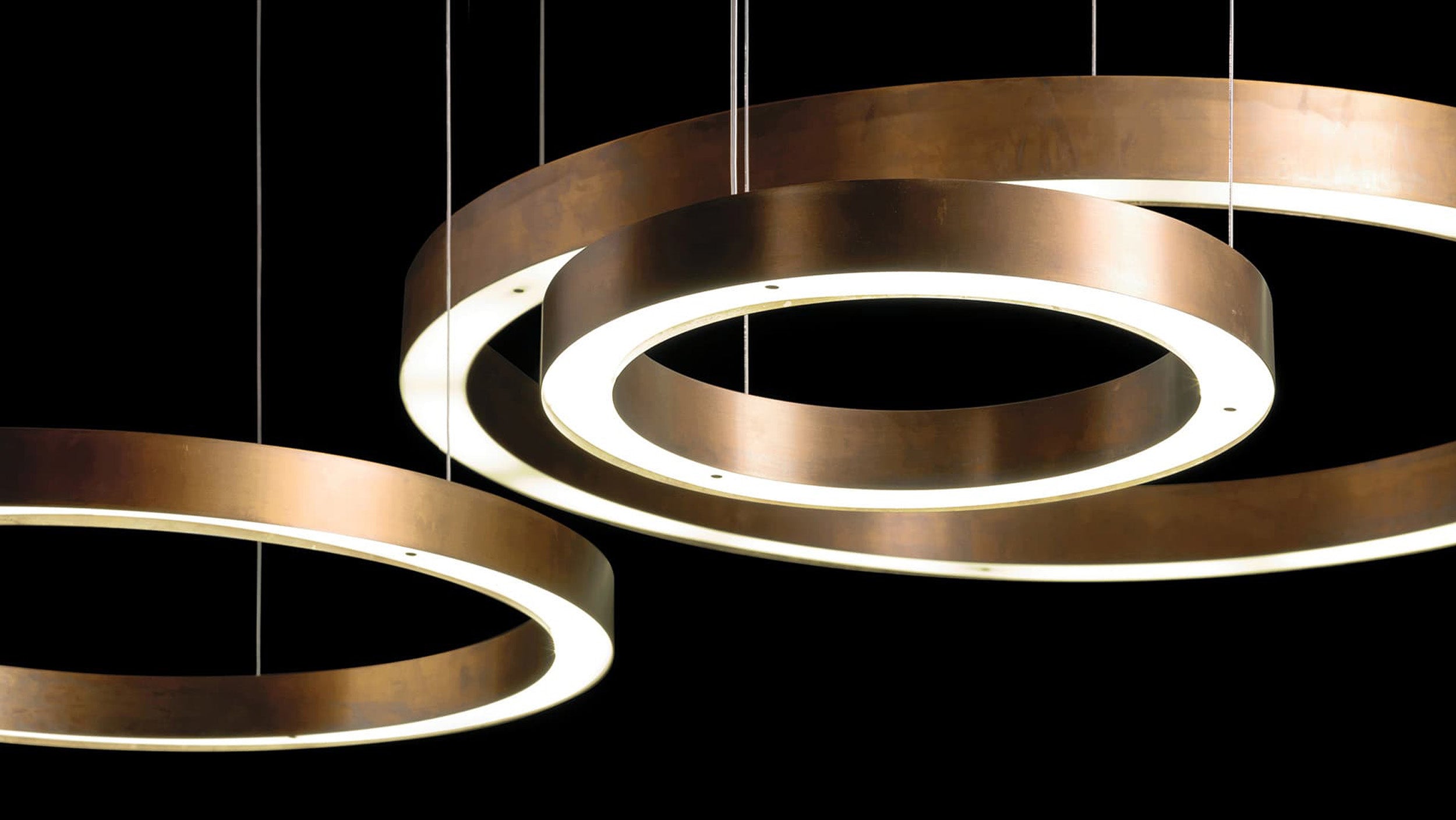 Desktop / Light Ring Horizontal Pendant Light, designed by Massimo Castagna for Henge