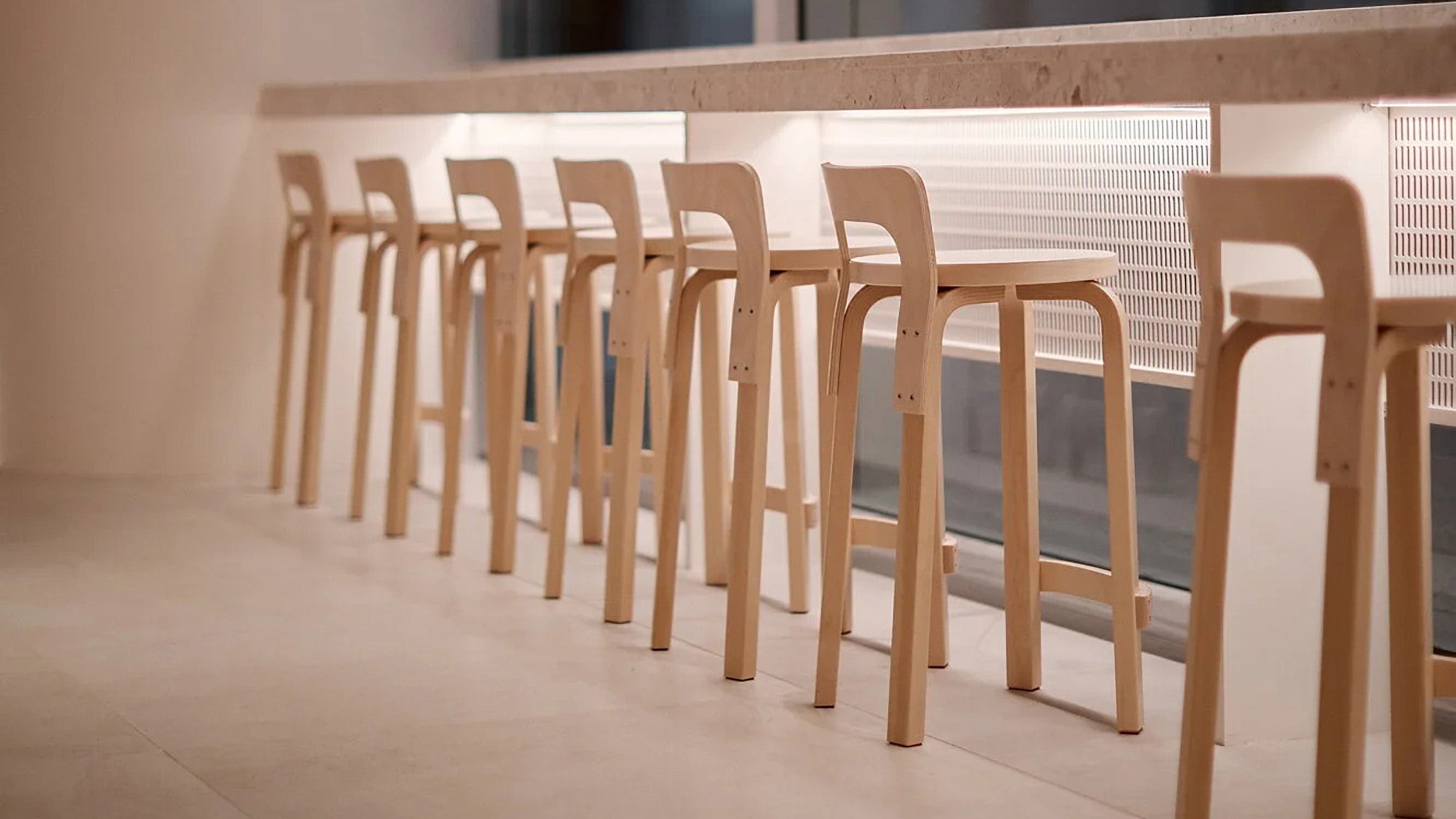 Desktop / High Chair K65, designed by Alvar Aalto for Artek