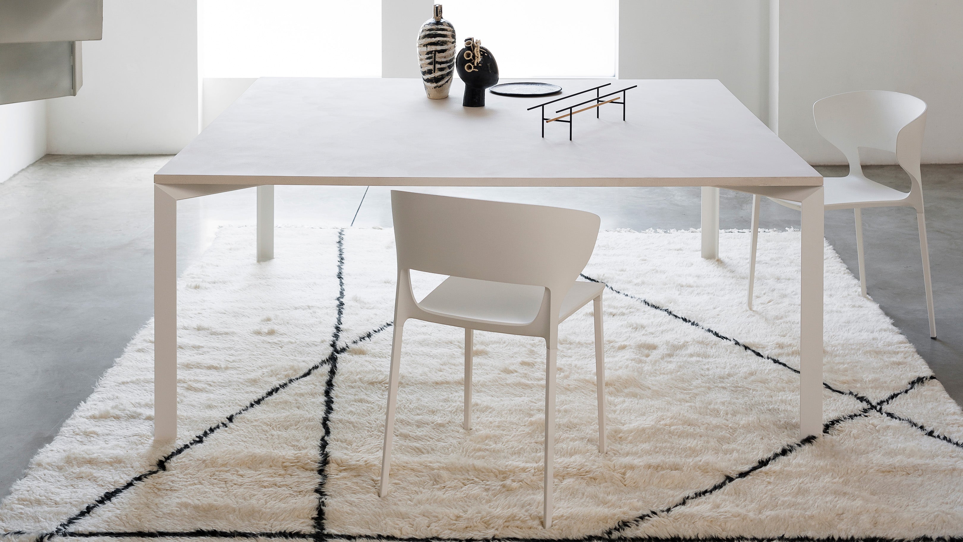 Desktop / Koki Chair, made by Desalto