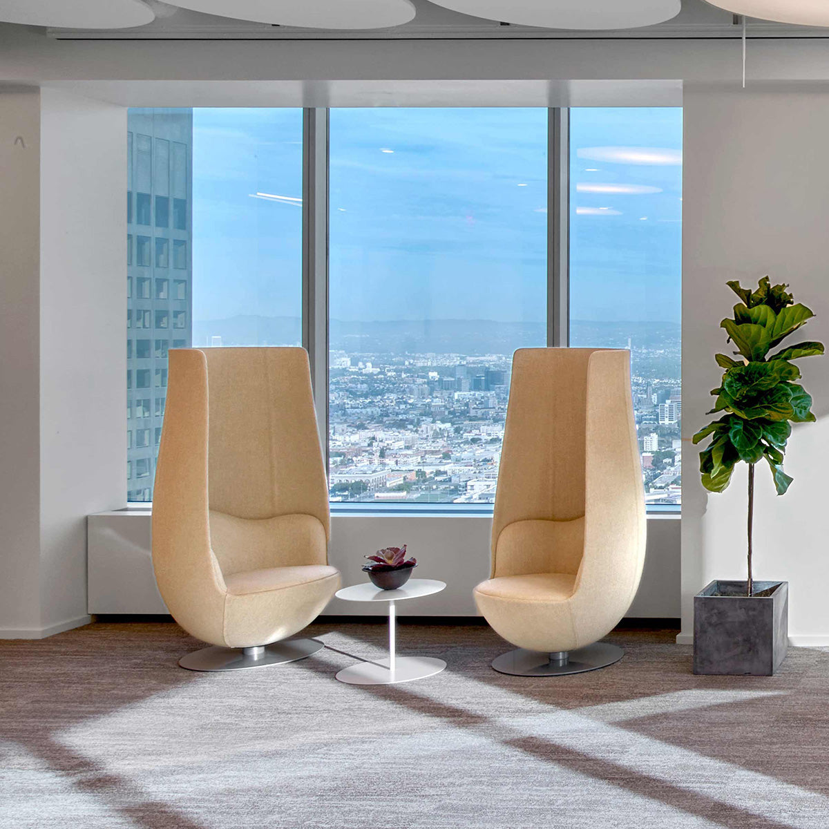 Mobile / Wanders' Tulip Armchair, designed by Marcel Wanders made by Cappellini 