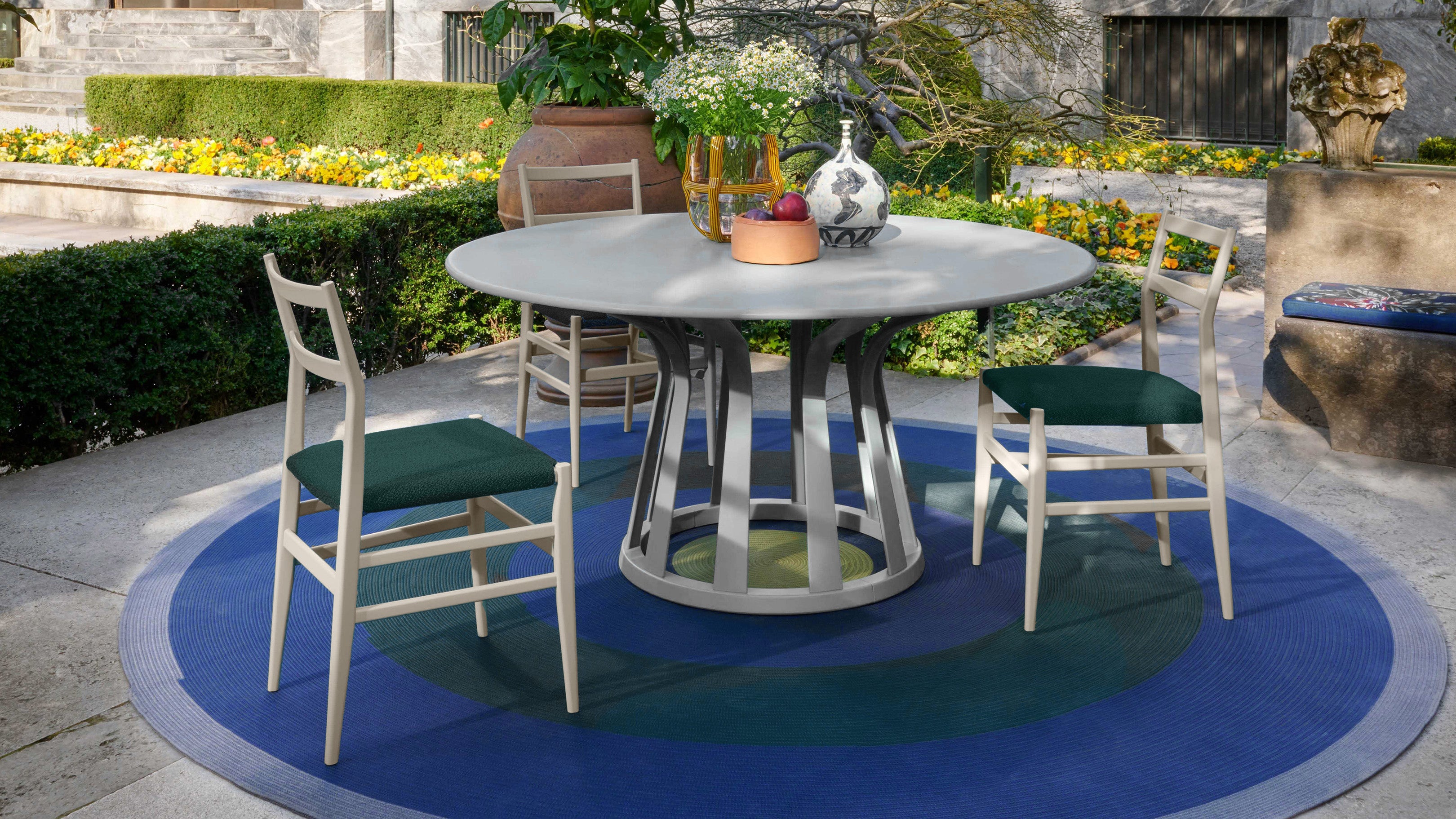 Desktop / 646 Leggera Side Chair, designed by Gio Ponti and made by Cassina