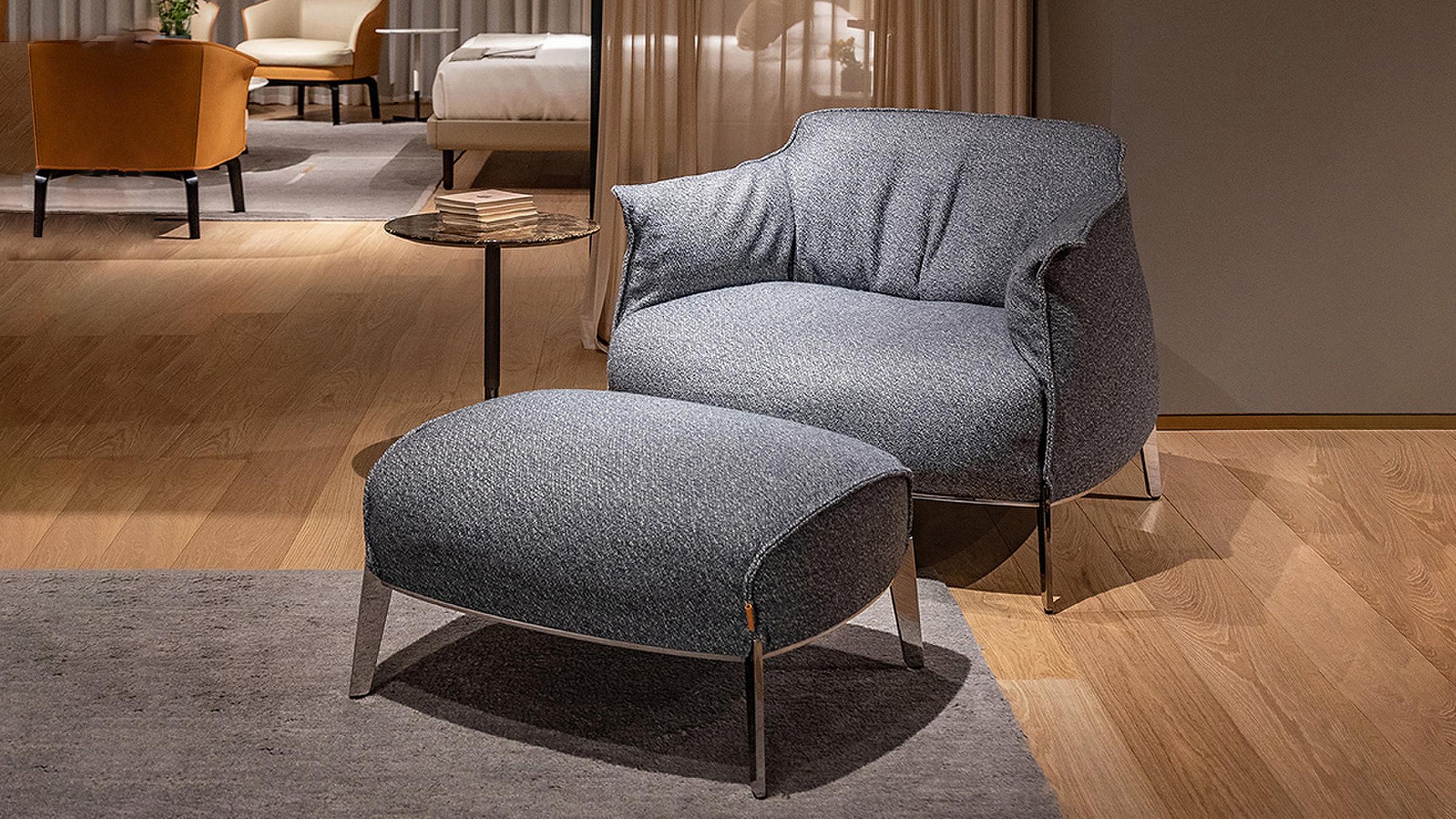 Poltrona Frau Chair Archibald Gran Comfort Armchair