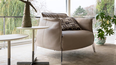Desktop / Archibald Gran Comfort Armchair,  designed by Jean-Marie Massaud for Poltrona Frau