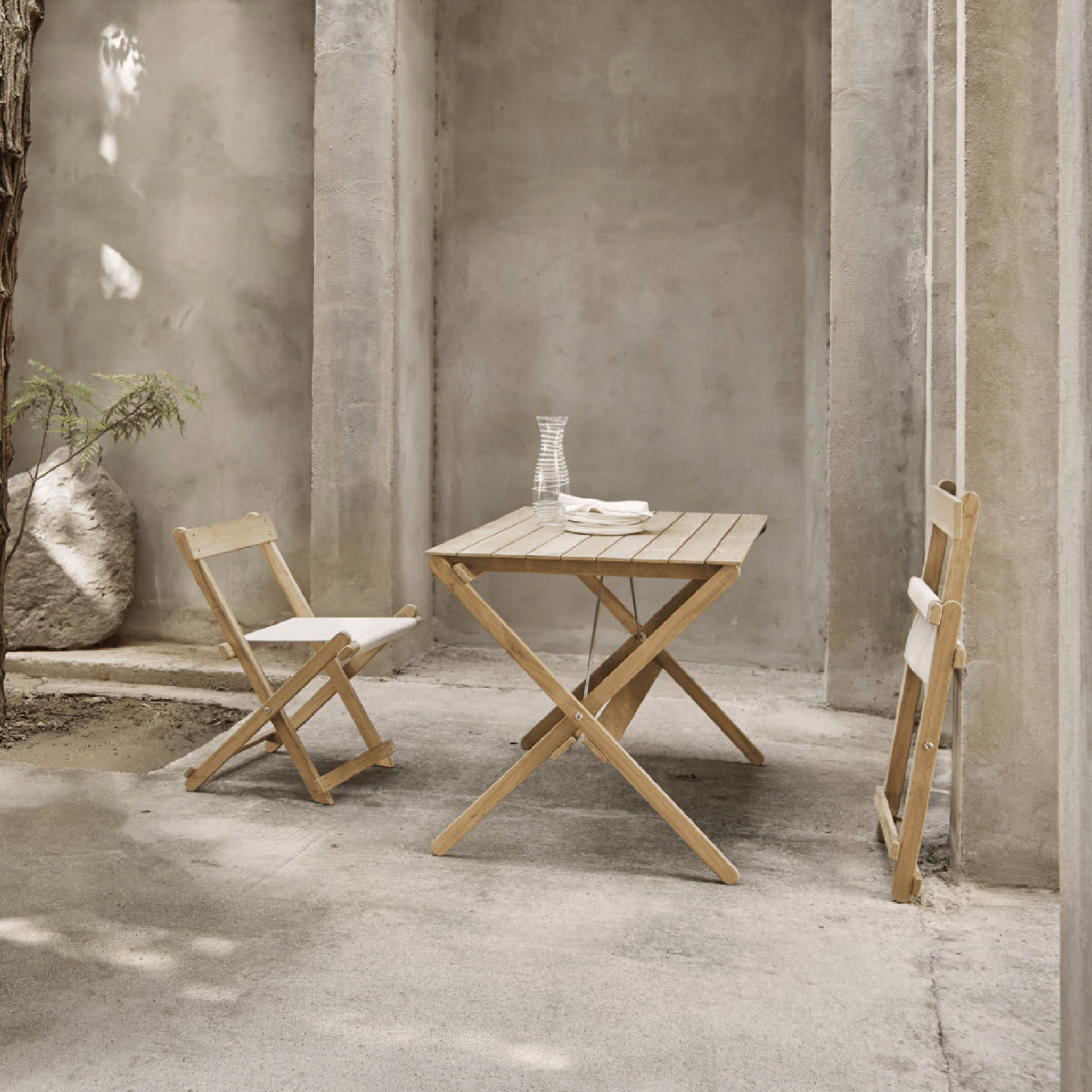 Mobile / BM3670 Dining Table, designed by Borge Mogensen for Carl Hansen & Son