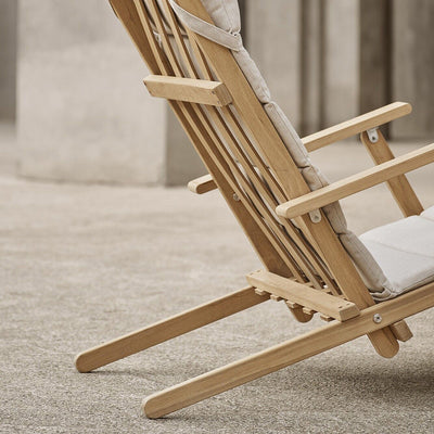 Mobile / BM5568 Deck Chair with Footrest, designed by Borge Mogensen for Carl Hansen and Son