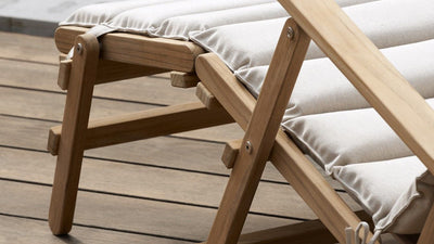 Desktop / BM5568 Deck Chair with Footrest, designed by Borge Mogensen for Carl Hansen and Son