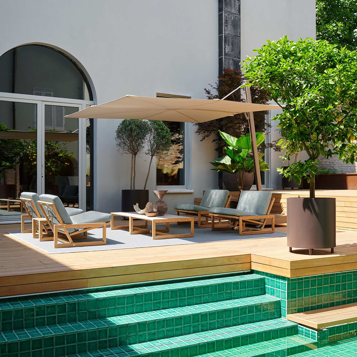Mobile / Carlotta Outdoor Armchair, designed by Afra and Tobia Scarpa and made by Cassina
