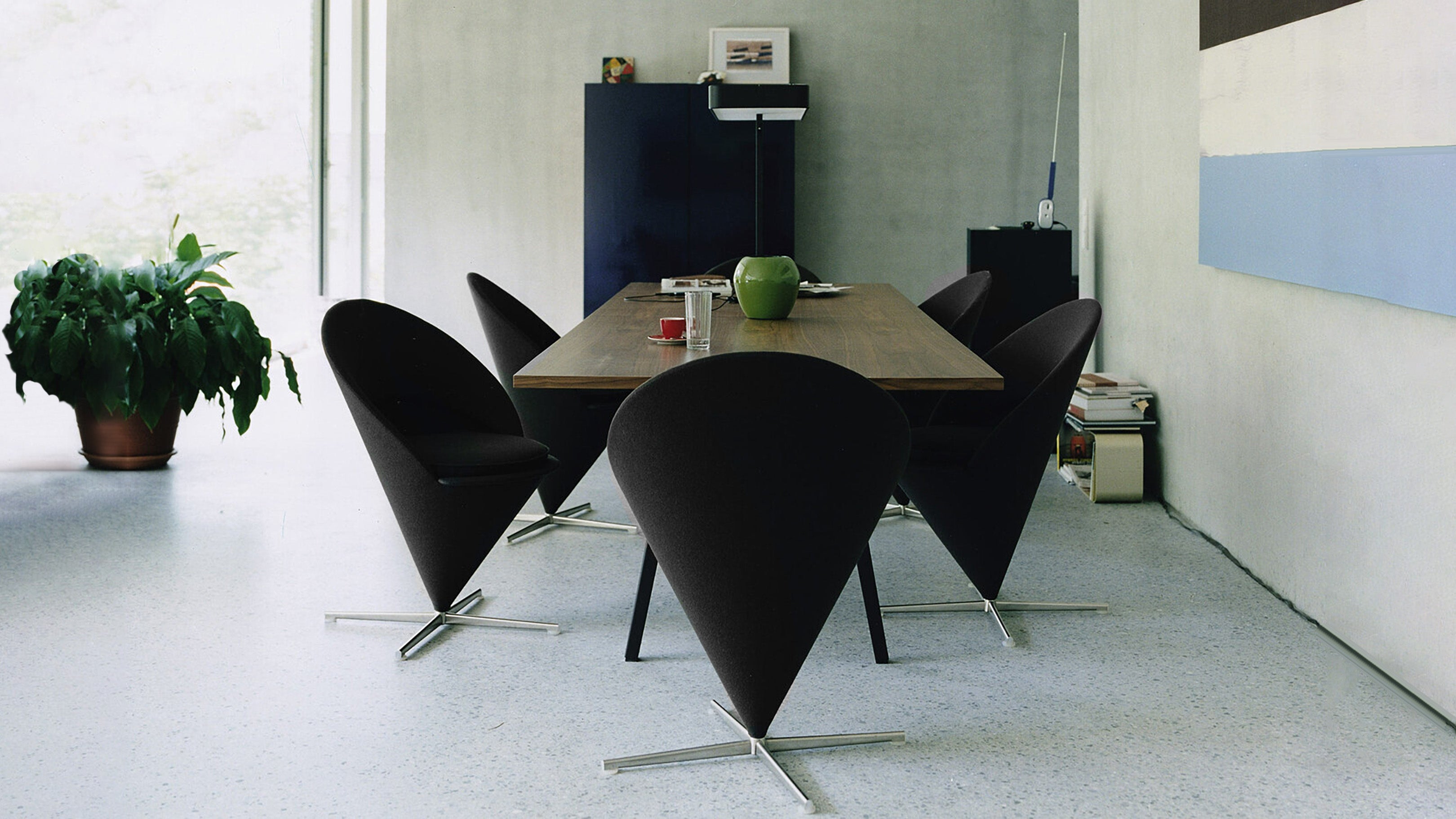 Black / Desktop / Cone Chair, designed by Verner Panton made by Vitra