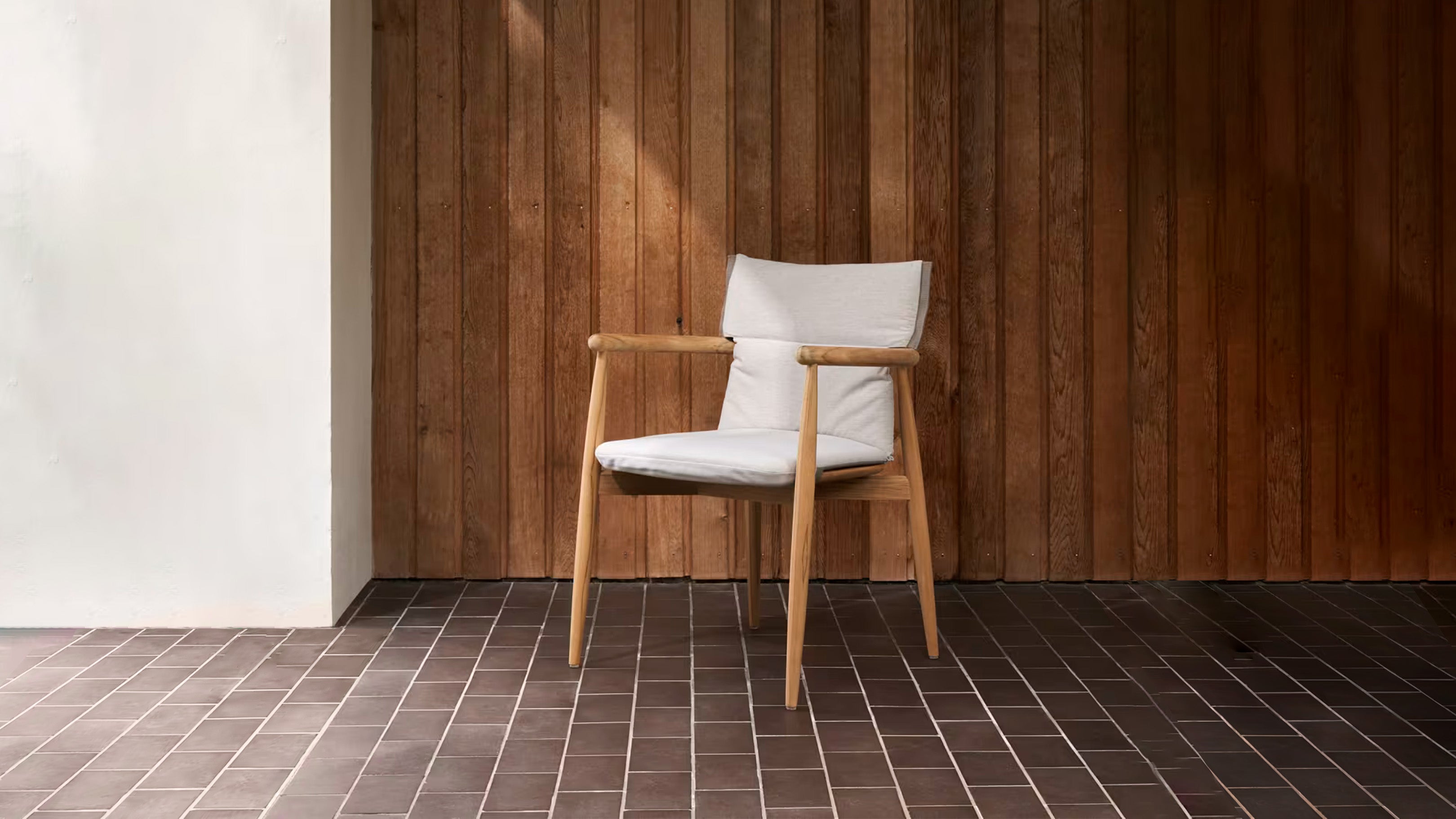 Desktop / E008 Embrace Outdoor Dining Chair, designed by EOOS for Carl Hansen & Son