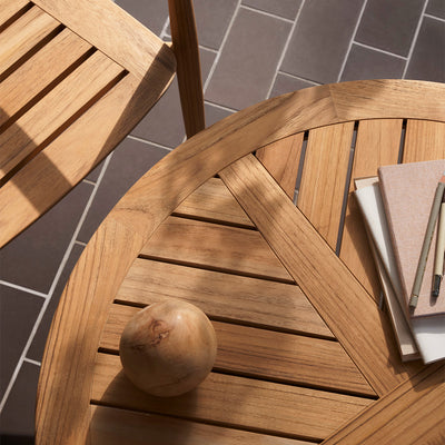 Mobile / E022 Embrace Outdoor Dining Table designed by EOOS for Carl Hansen & Son