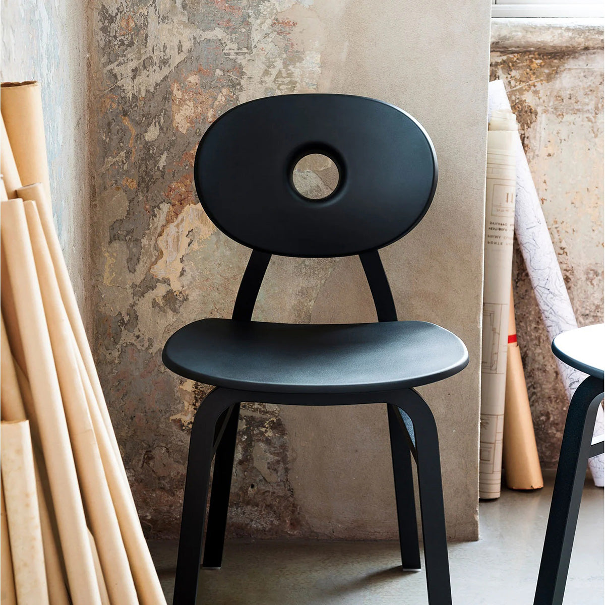 Mobile / The Elipse Chair, designed by Patrick Jouin for Zanotta