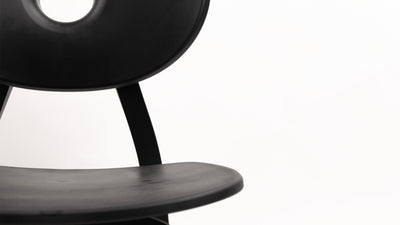 Desktop / The Elipse Chair, designed by Patrick Jouin for Zanotta