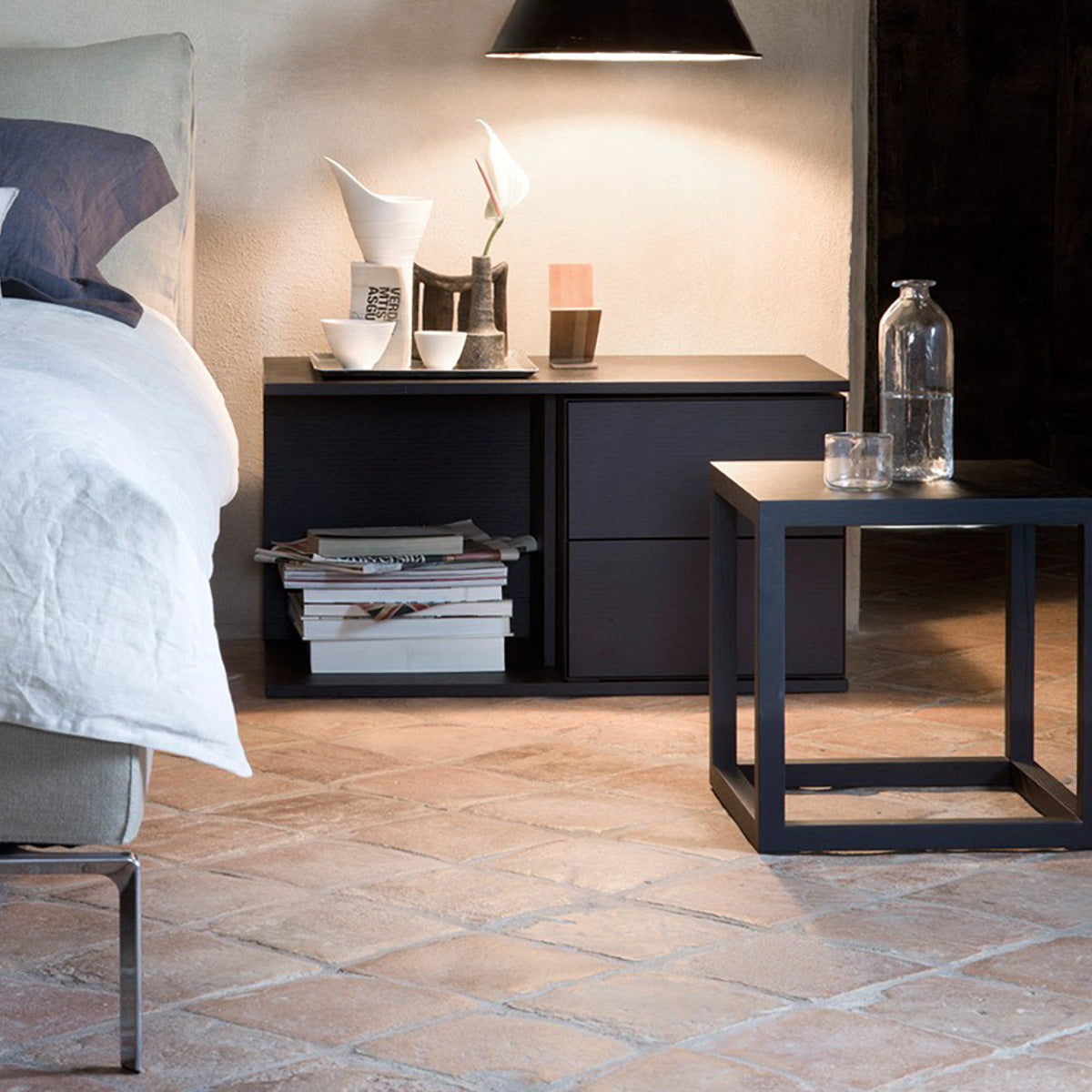 L32 6  Main Table / Mobile / Note Night Bedside Tables designed by Piero Lissoni for Cassina