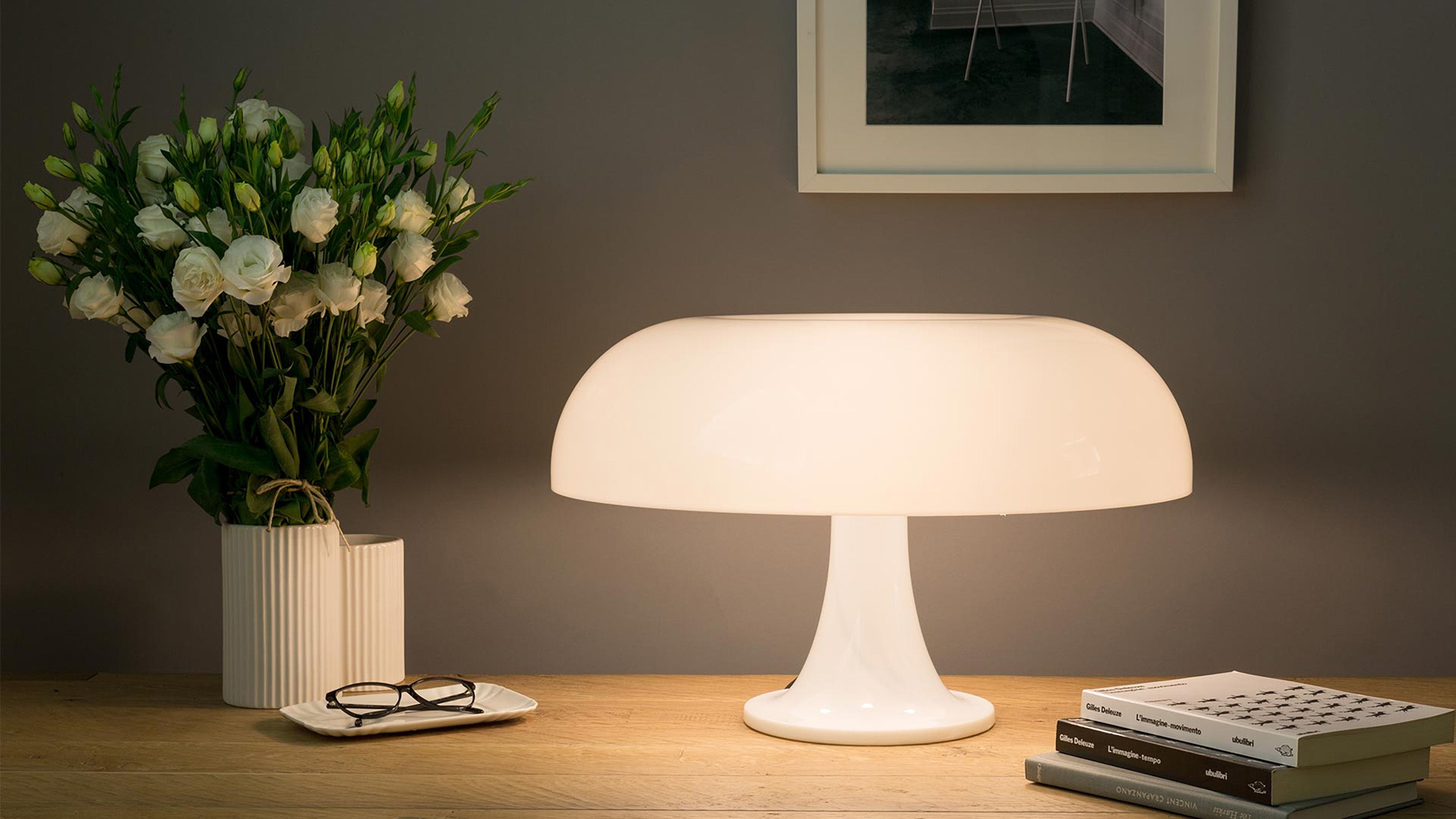 White / Desktop / Nesso Lamp, designed by Giancarlo Mattioli