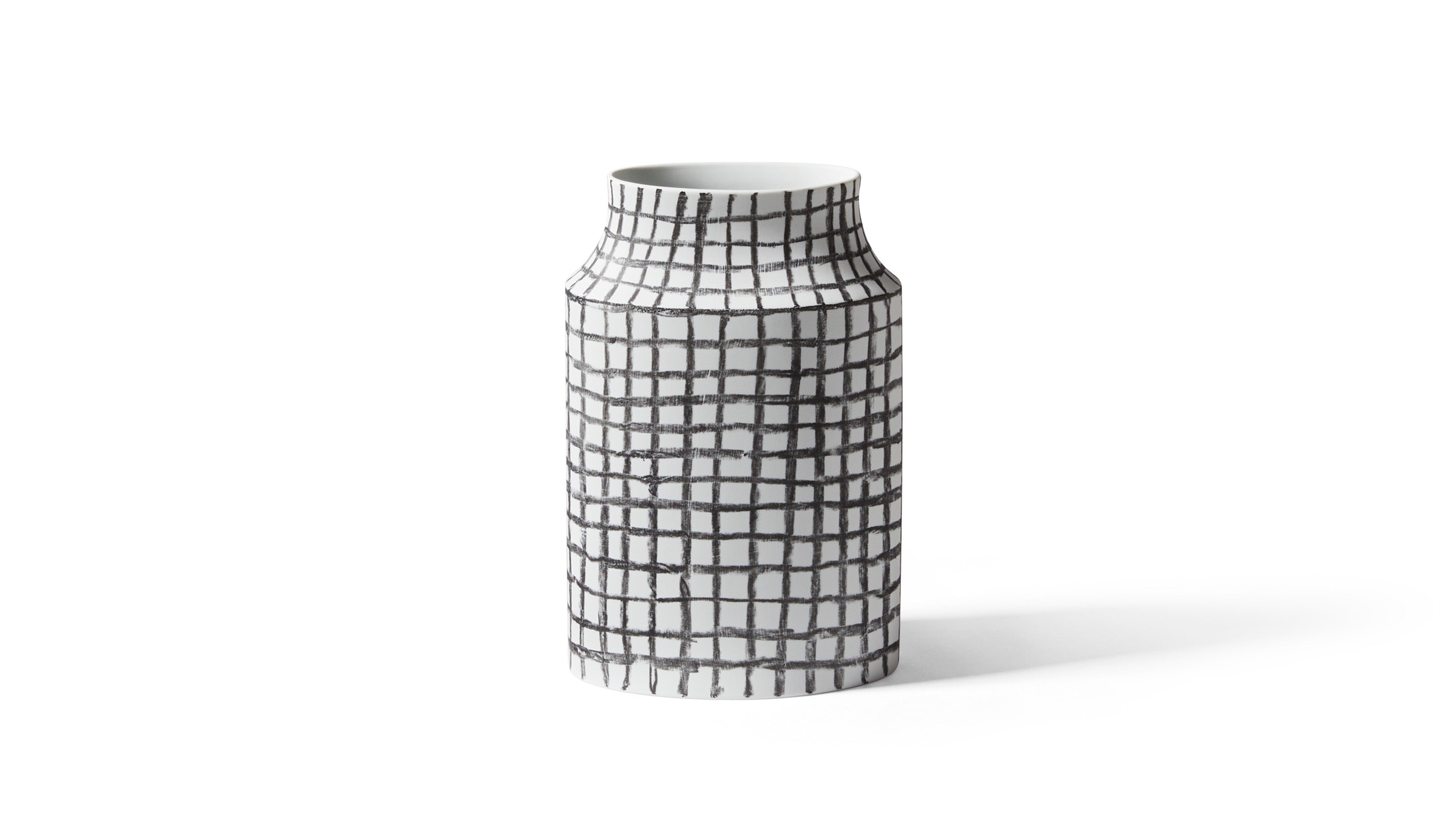 Desktop / Post Scriptum Elliptical Vase, designed by Formafantasma for Cassina