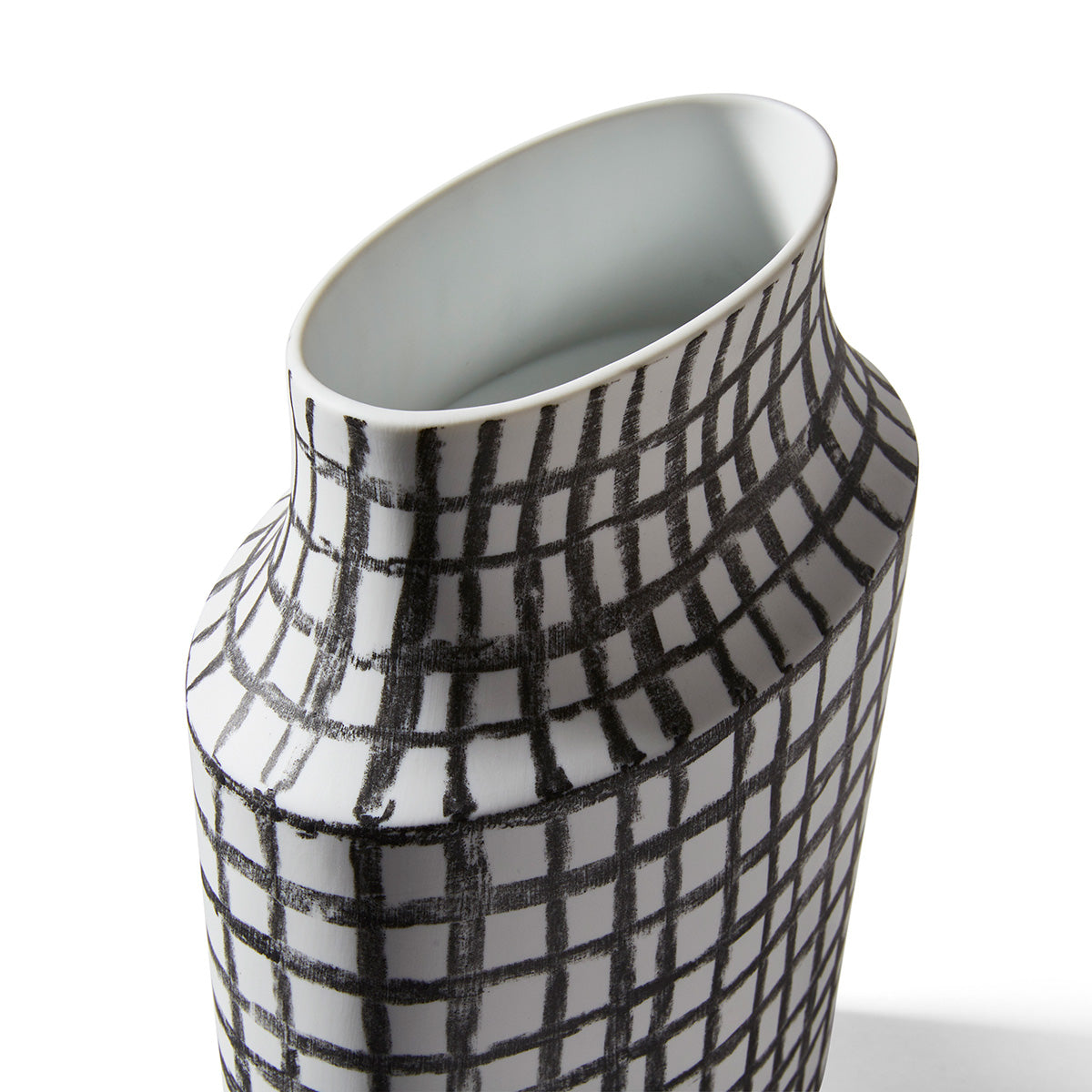 Mobile / Post Scriptum Elliptical Vase, designed by Formafantasma for Cassina
